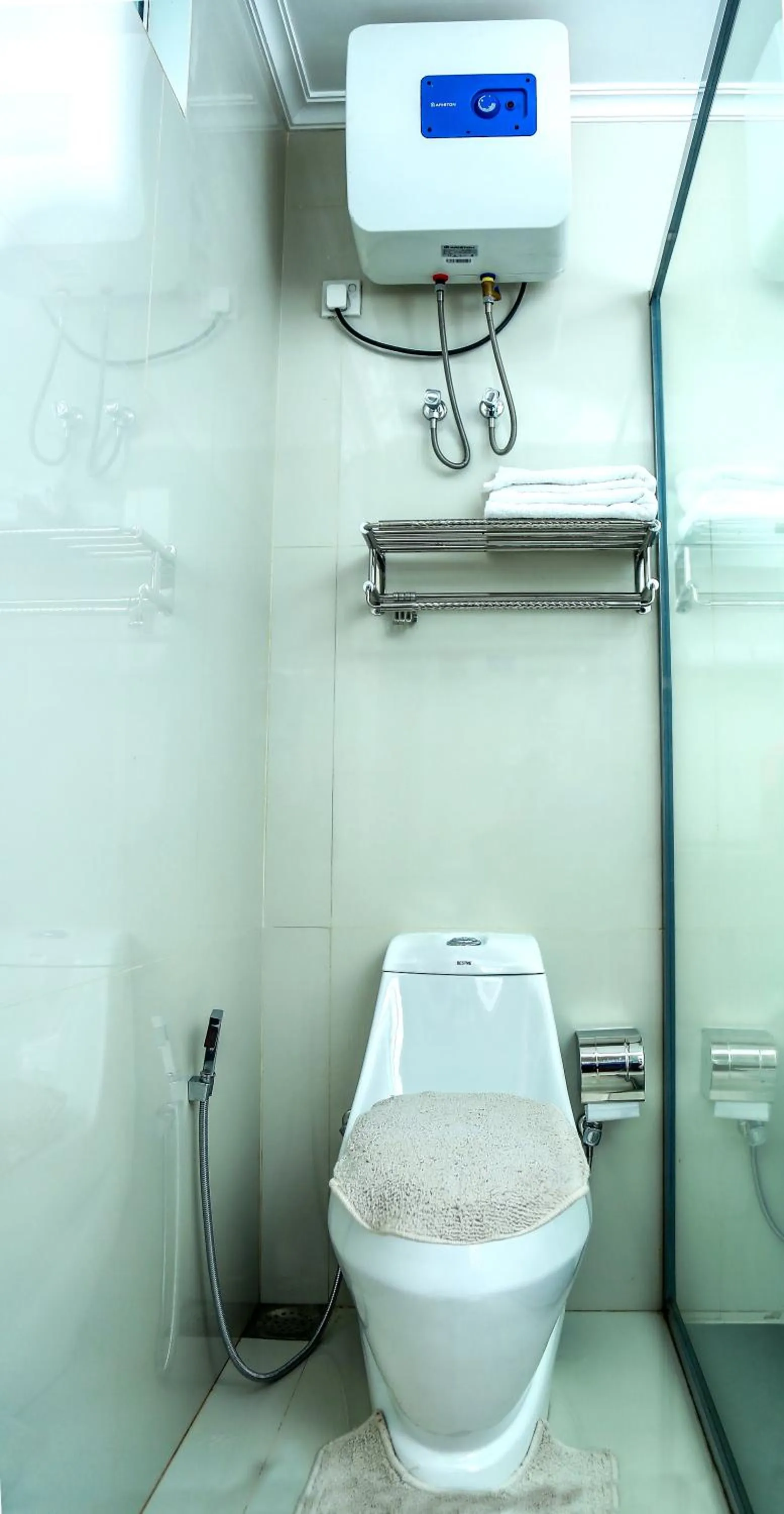 Bathroom in Royal Lake Hotel