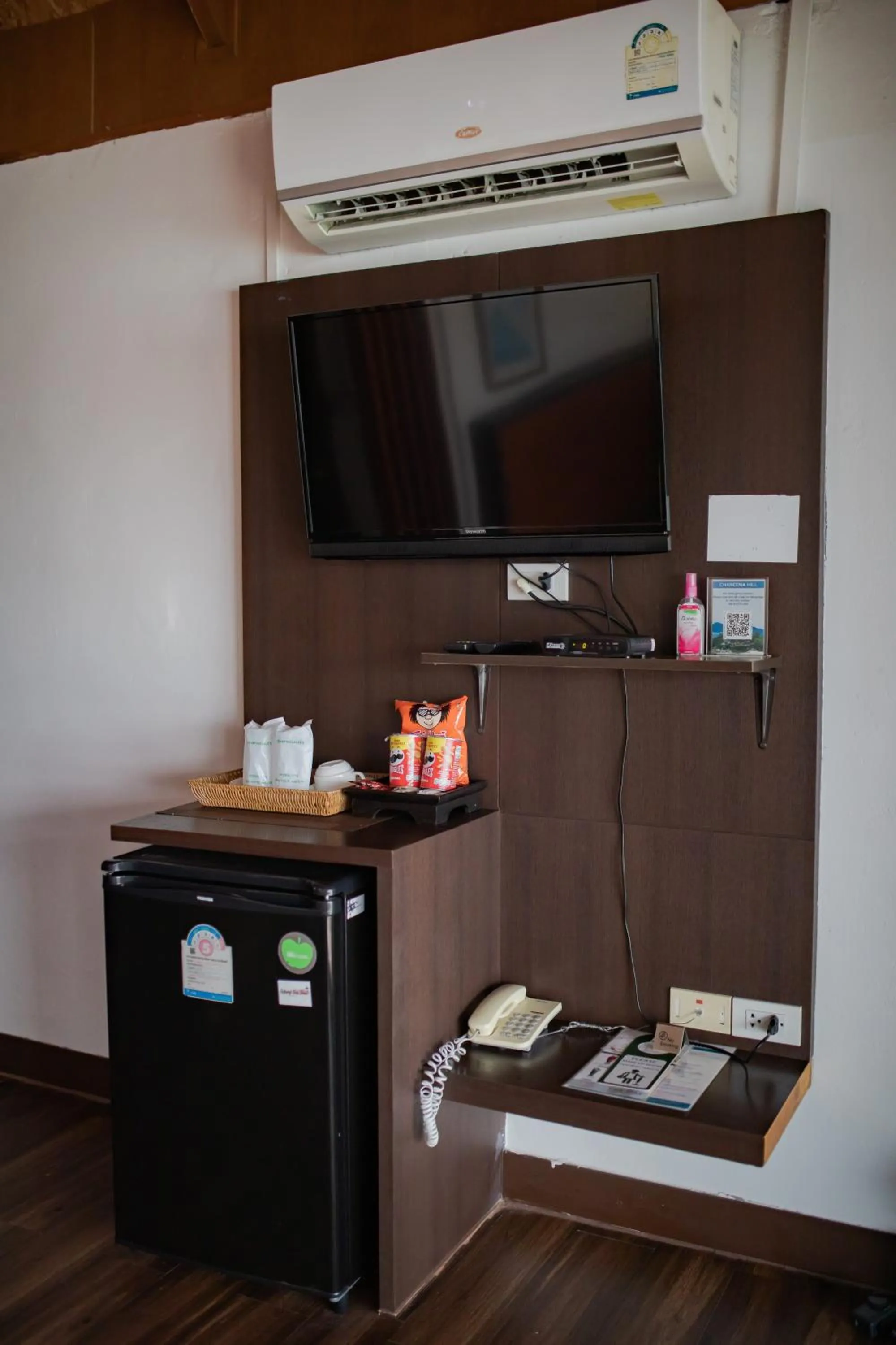 TV and multimedia in Chareena Hill Beach Resort