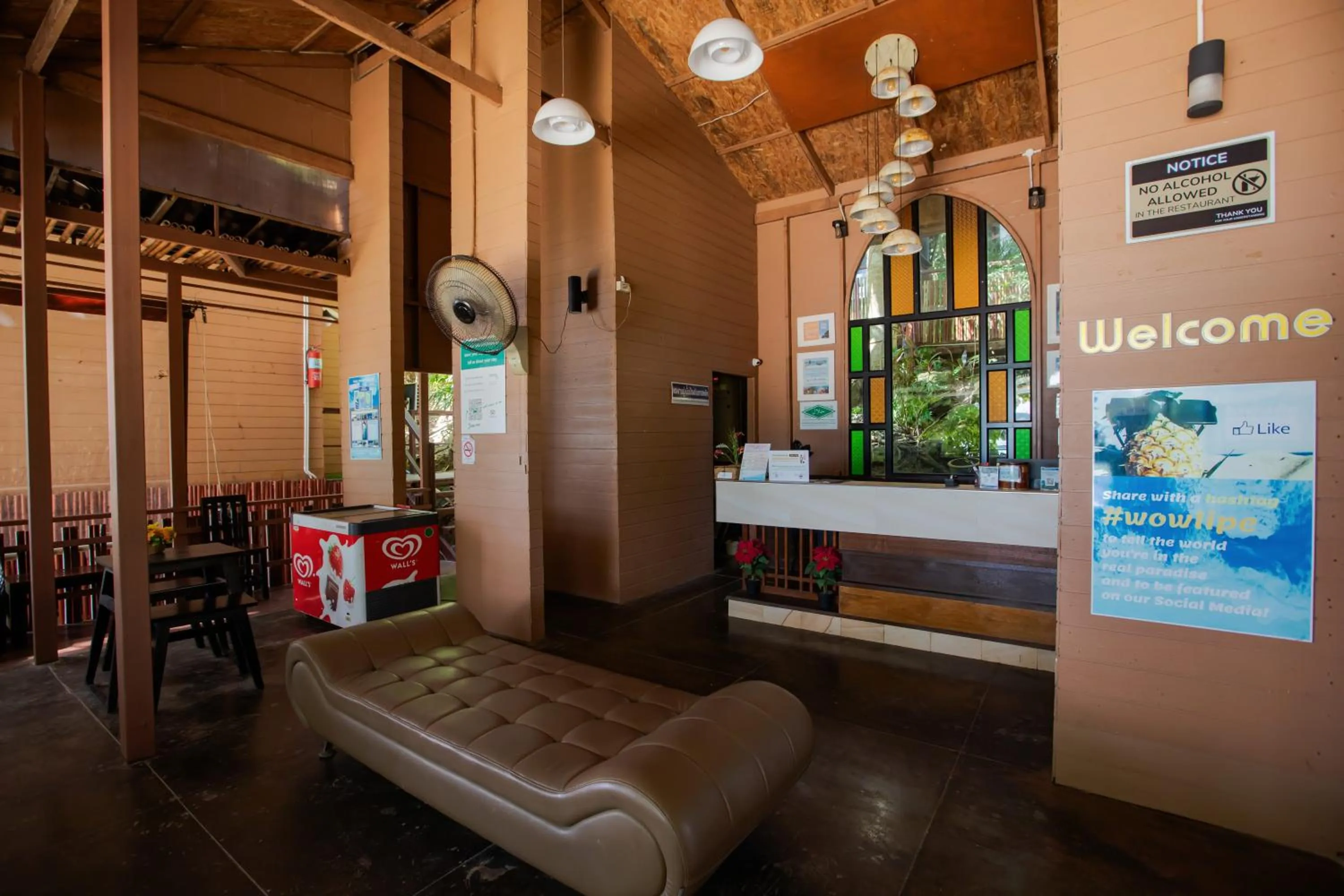 Lounge or bar in Chareena Hill Beach Resort