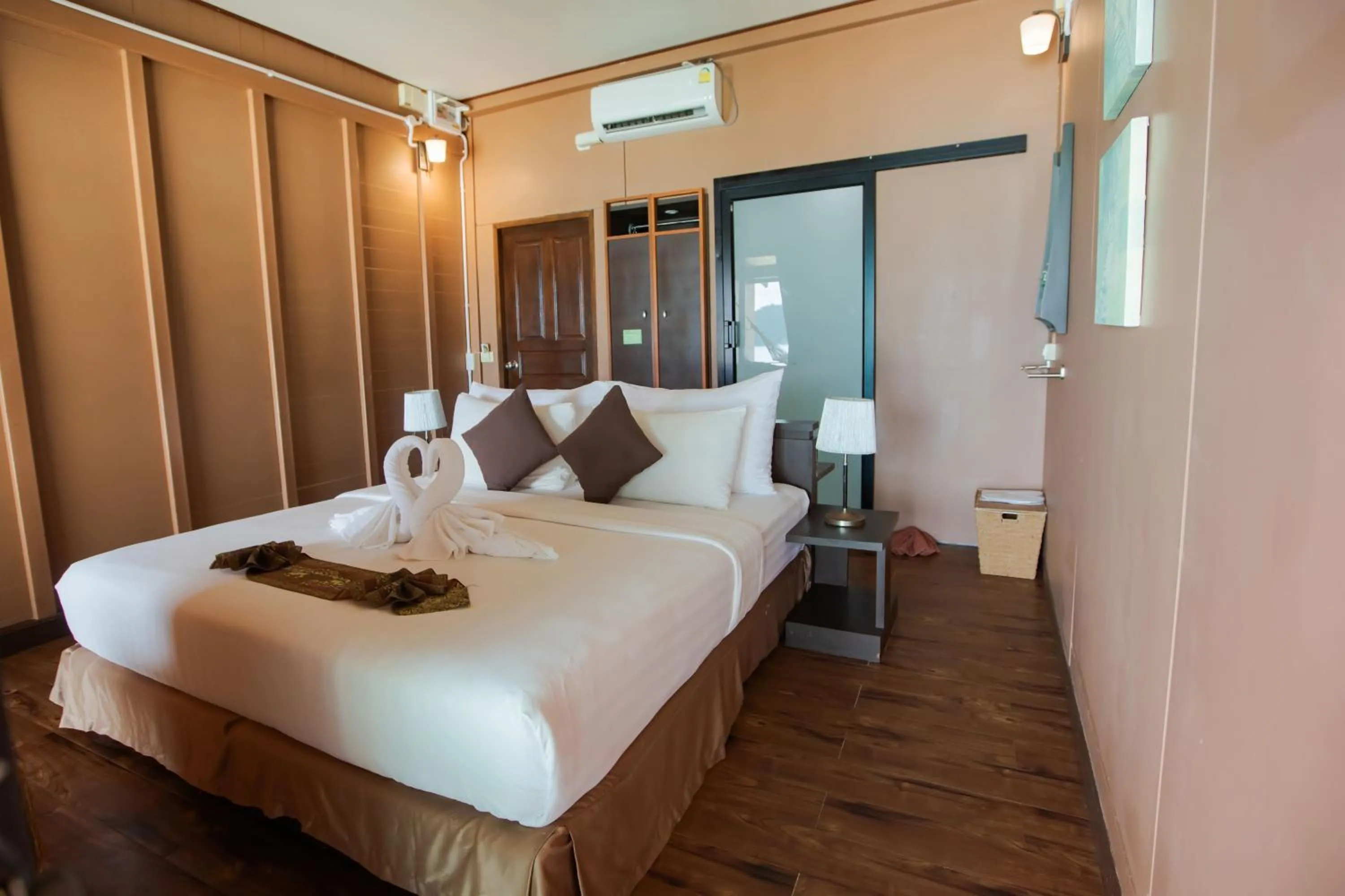 Bed in Chareena Hill Beach Resort