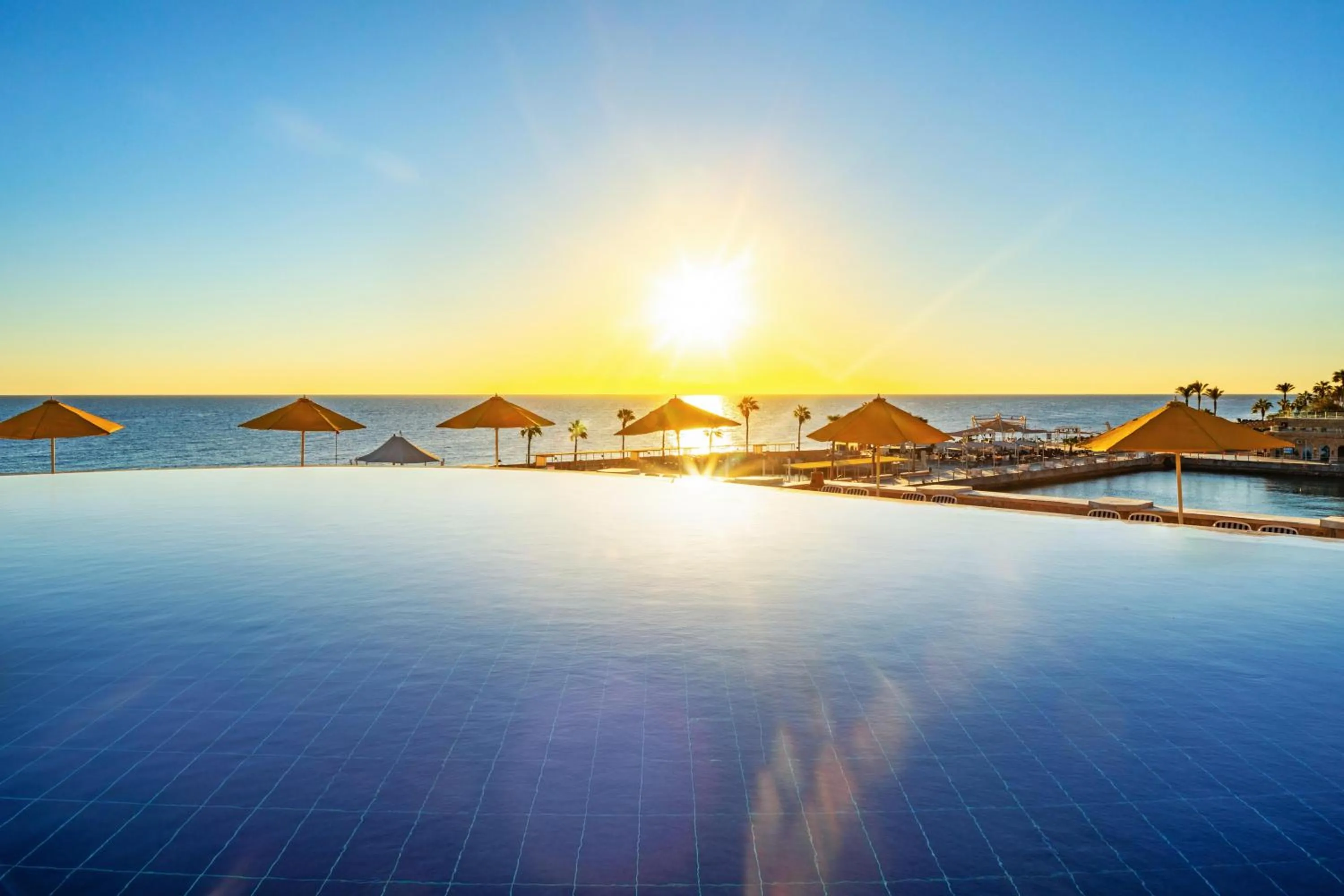 Swimming pool in Pickalbatros Citadel Resort Sahl Hasheesh