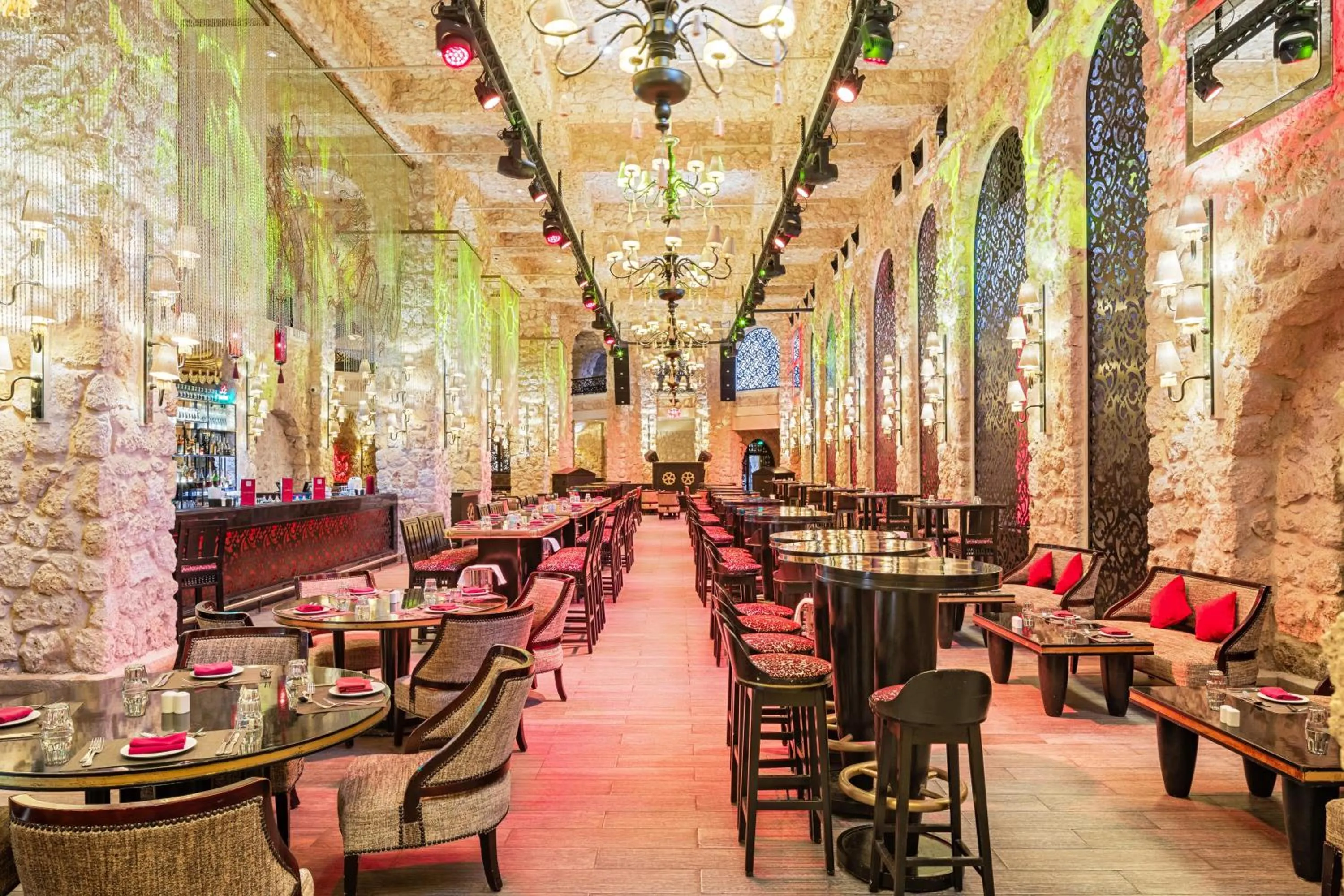 Lounge or bar in Pickalbatros Citadel Resort Sahl Hasheesh