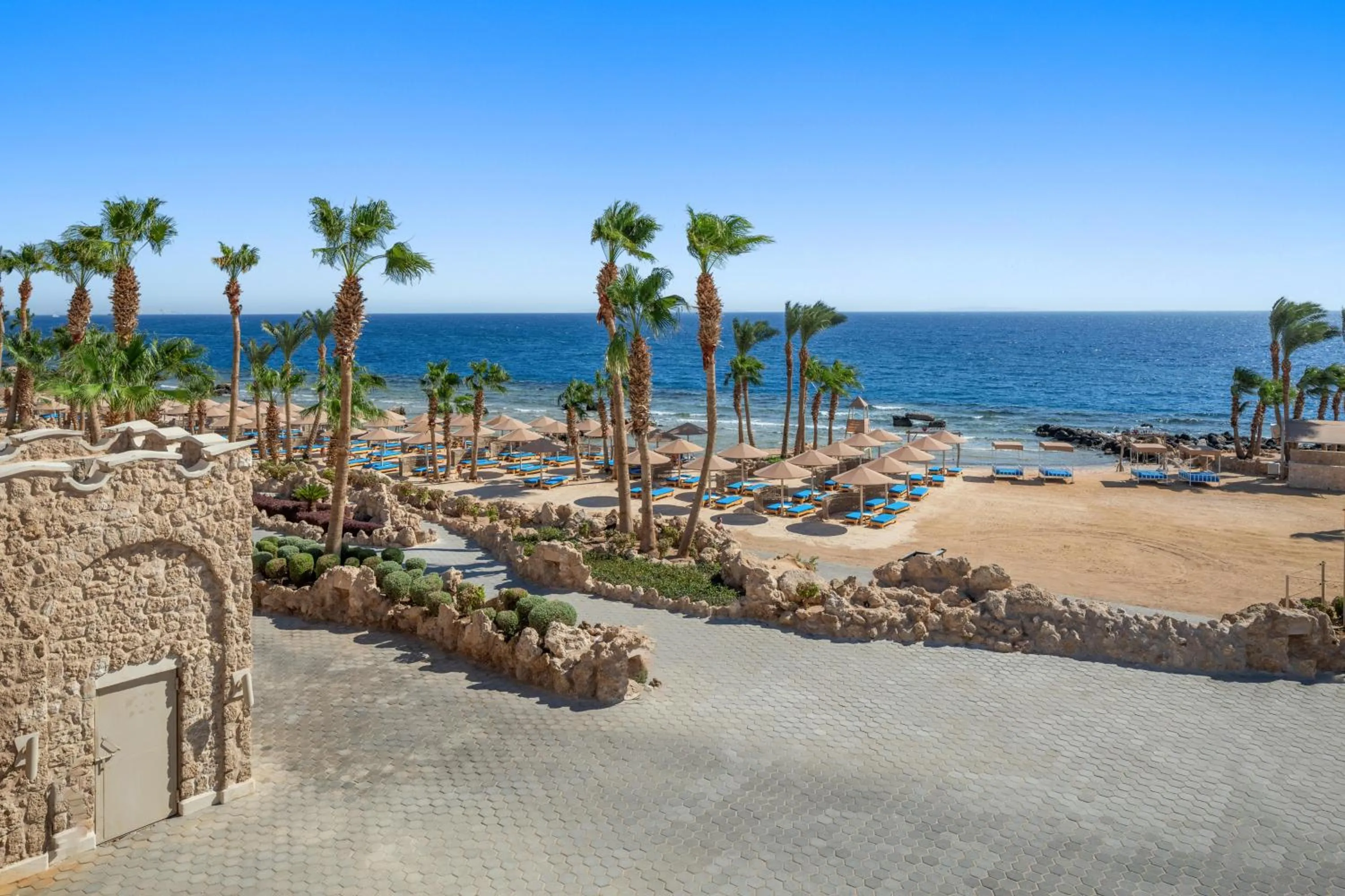 Beach in Pickalbatros Citadel Resort Sahl Hasheesh