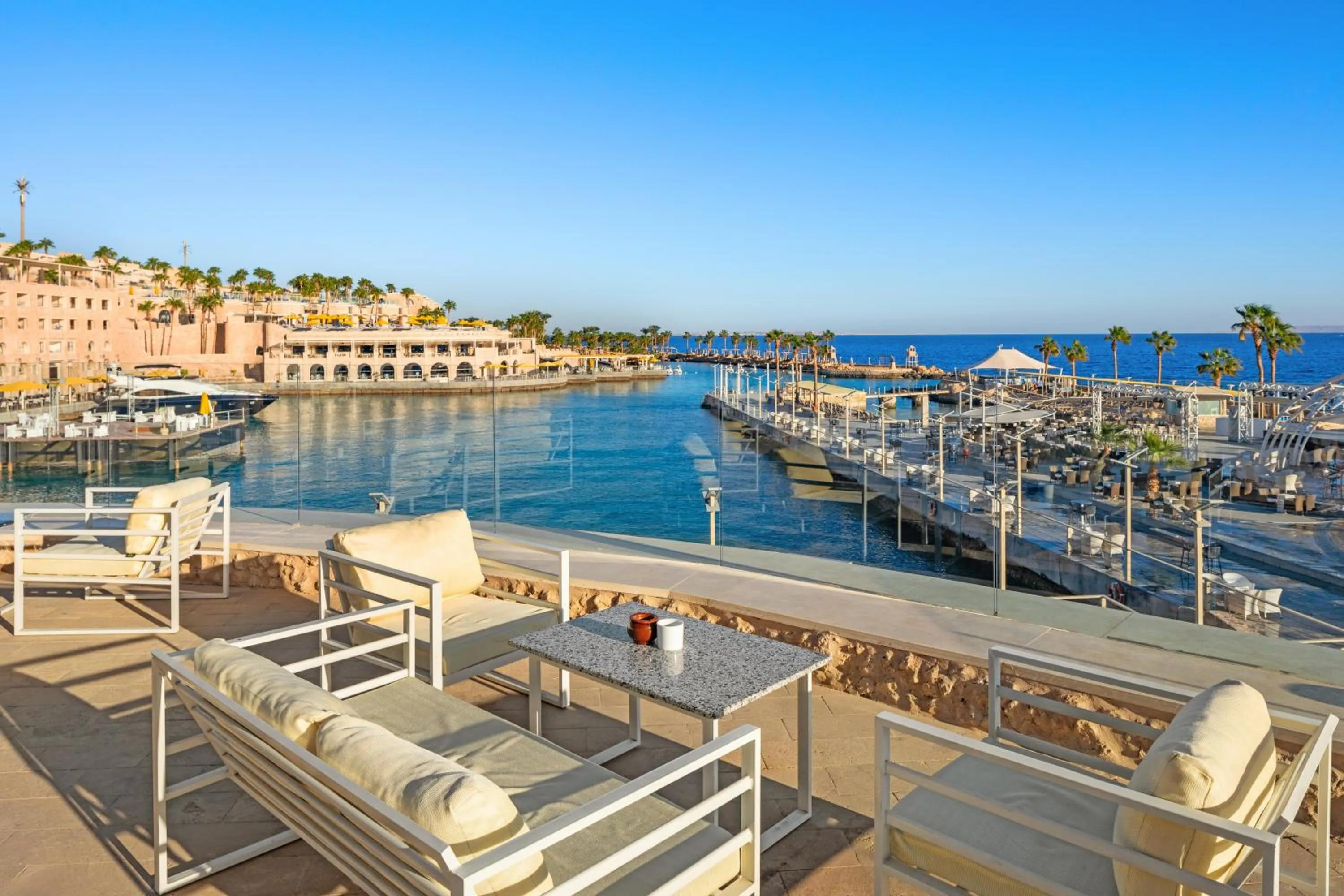 Lounge or bar in Pickalbatros Citadel Resort Sahl Hasheesh