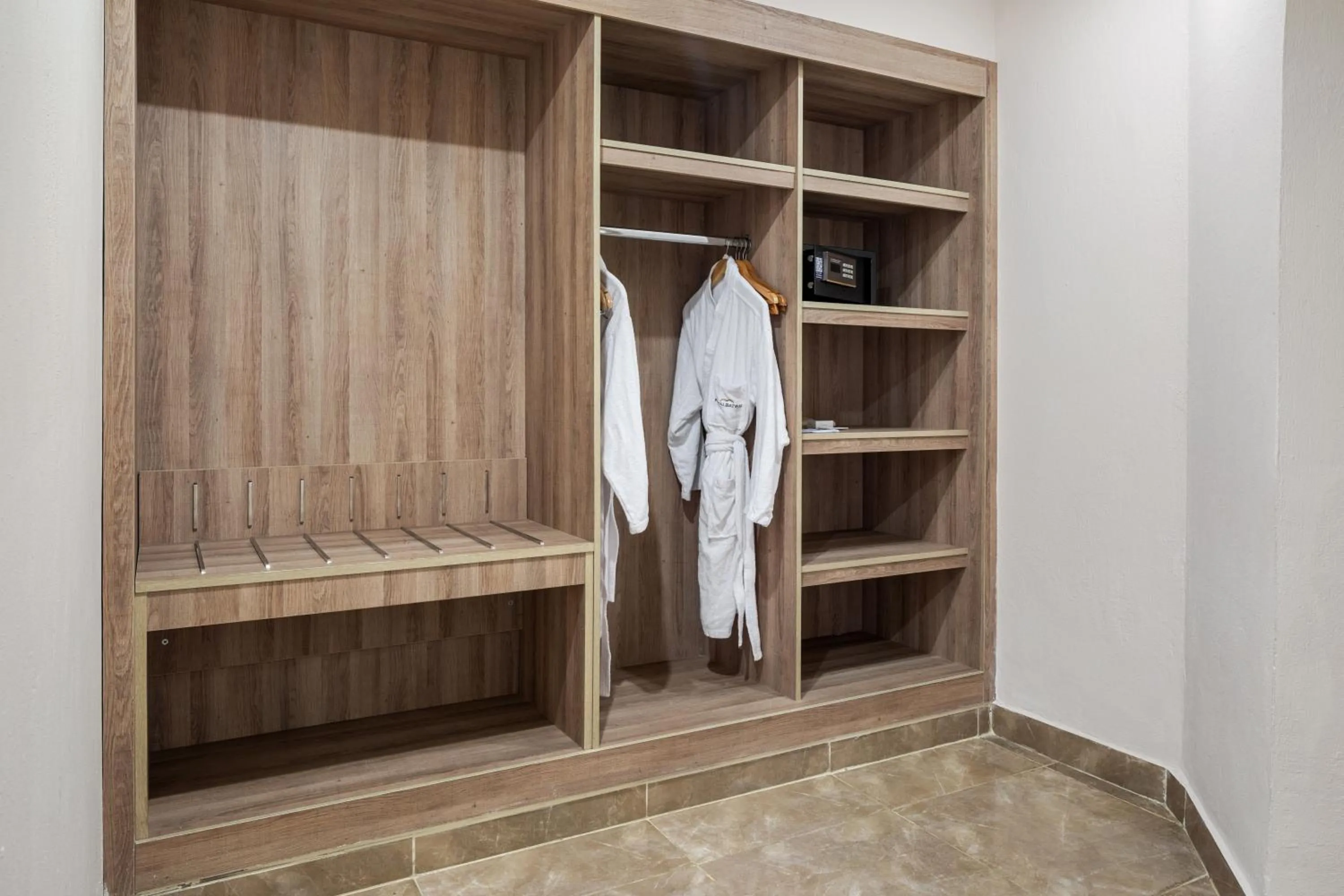 wardrobe in Pickalbatros Citadel Resort Sahl Hasheesh