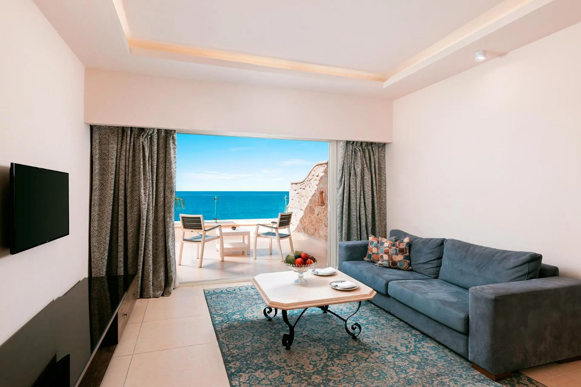 TV and multimedia in Pickalbatros Citadel Resort Sahl Hasheesh