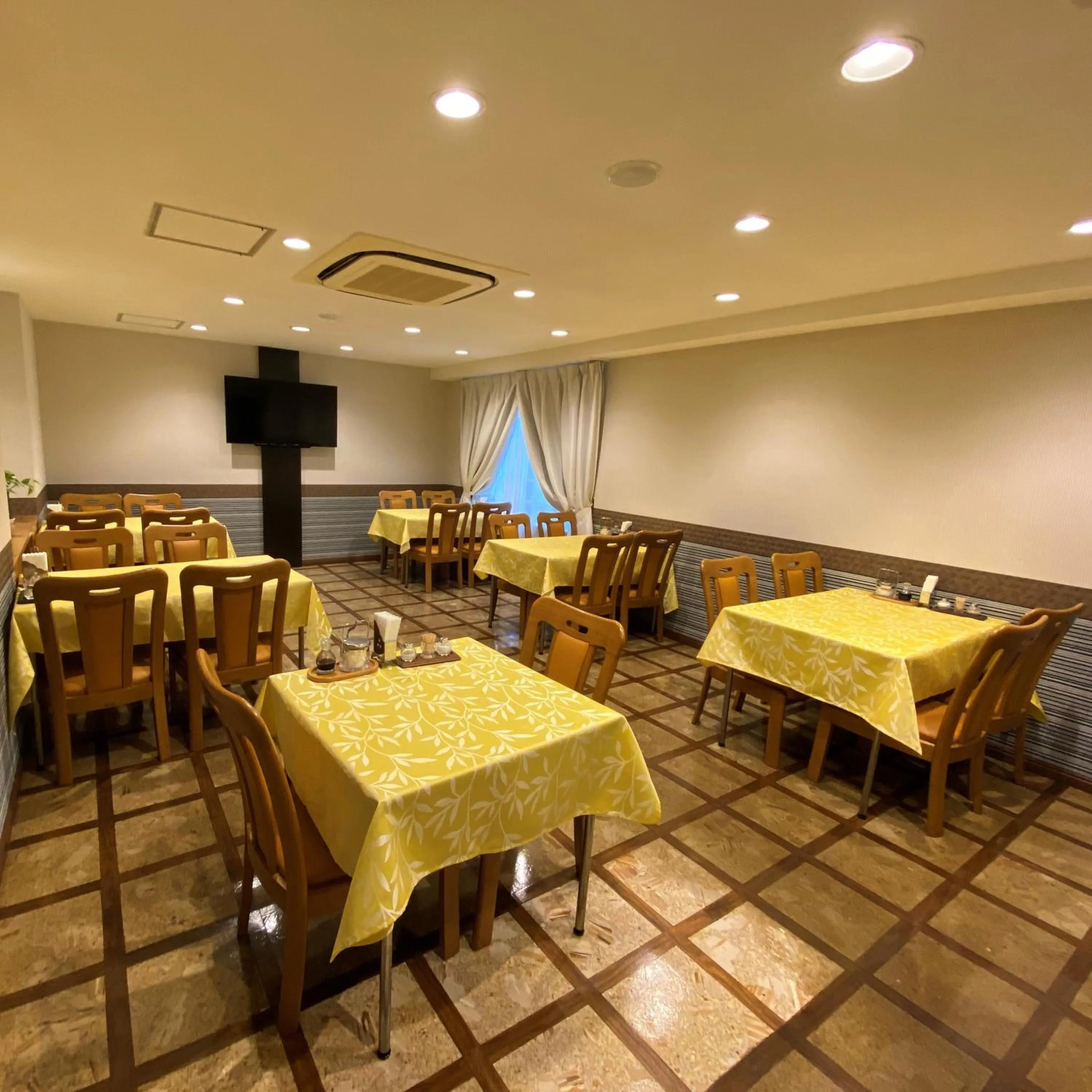 Restaurant/places to eat in APA Hotel Toyohashi-Ekimae