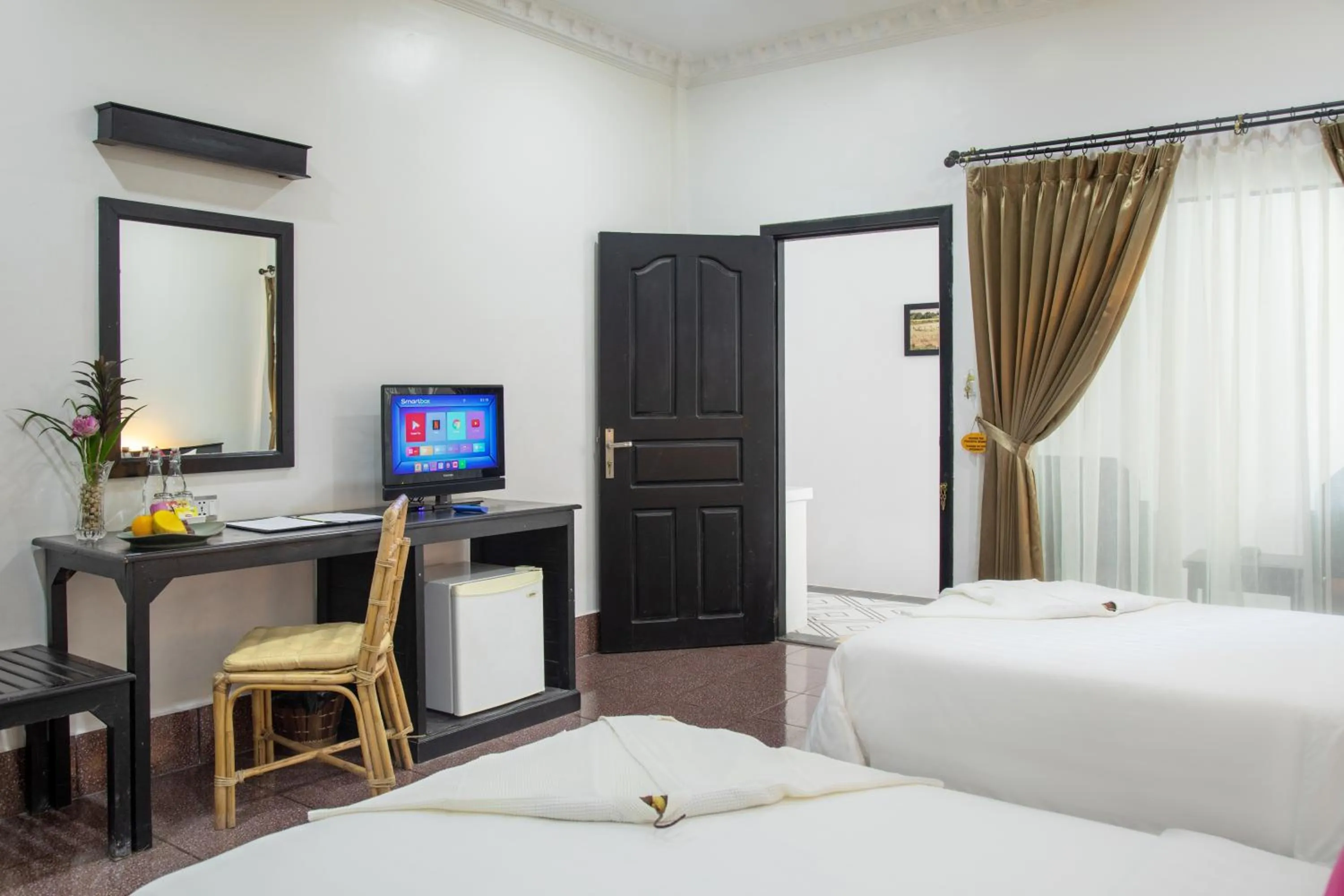 View (from property/room), Bed in The Oasis Harbor