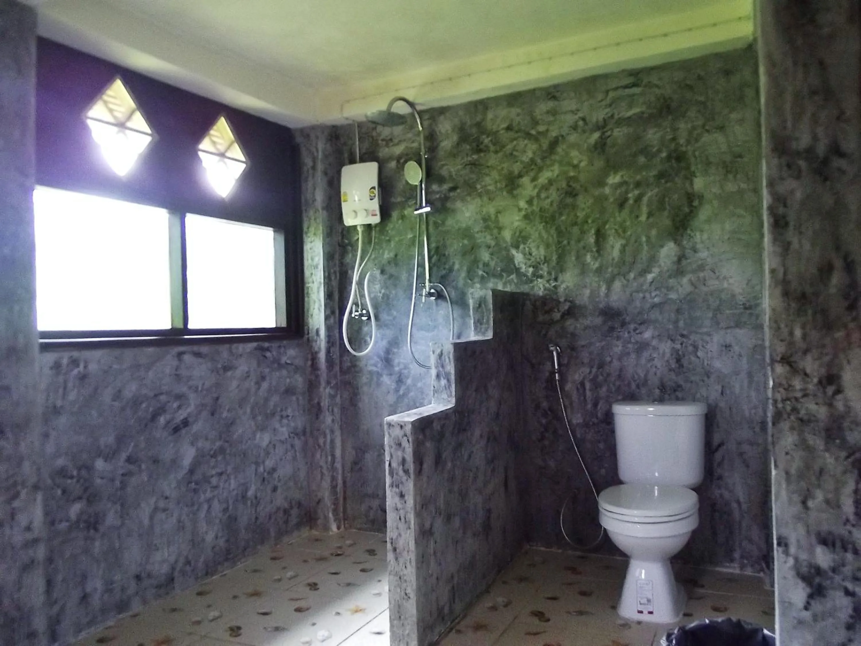 Bathroom in Koh Tao Royal Resort