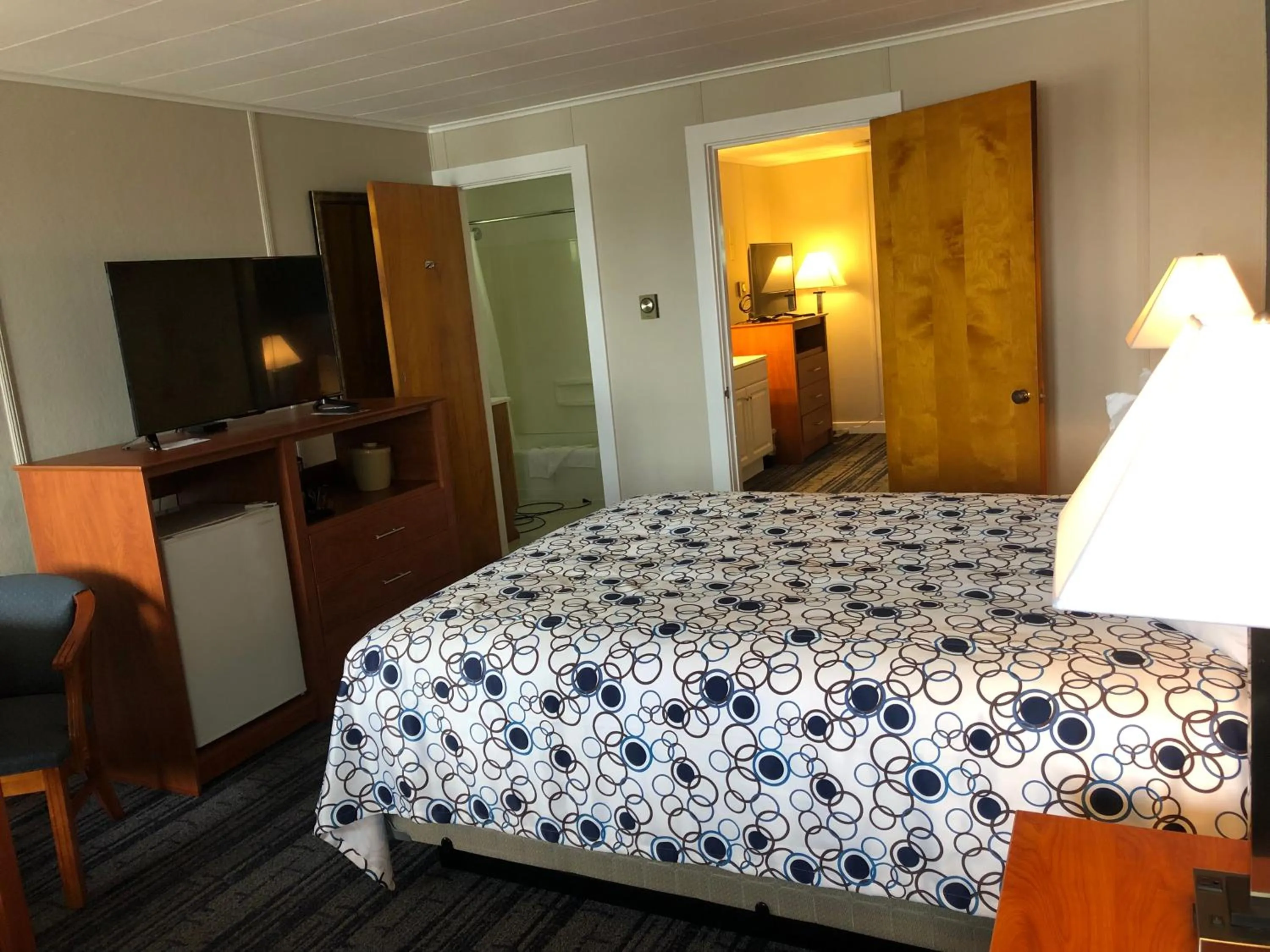 Bed in Edenbrook Motel