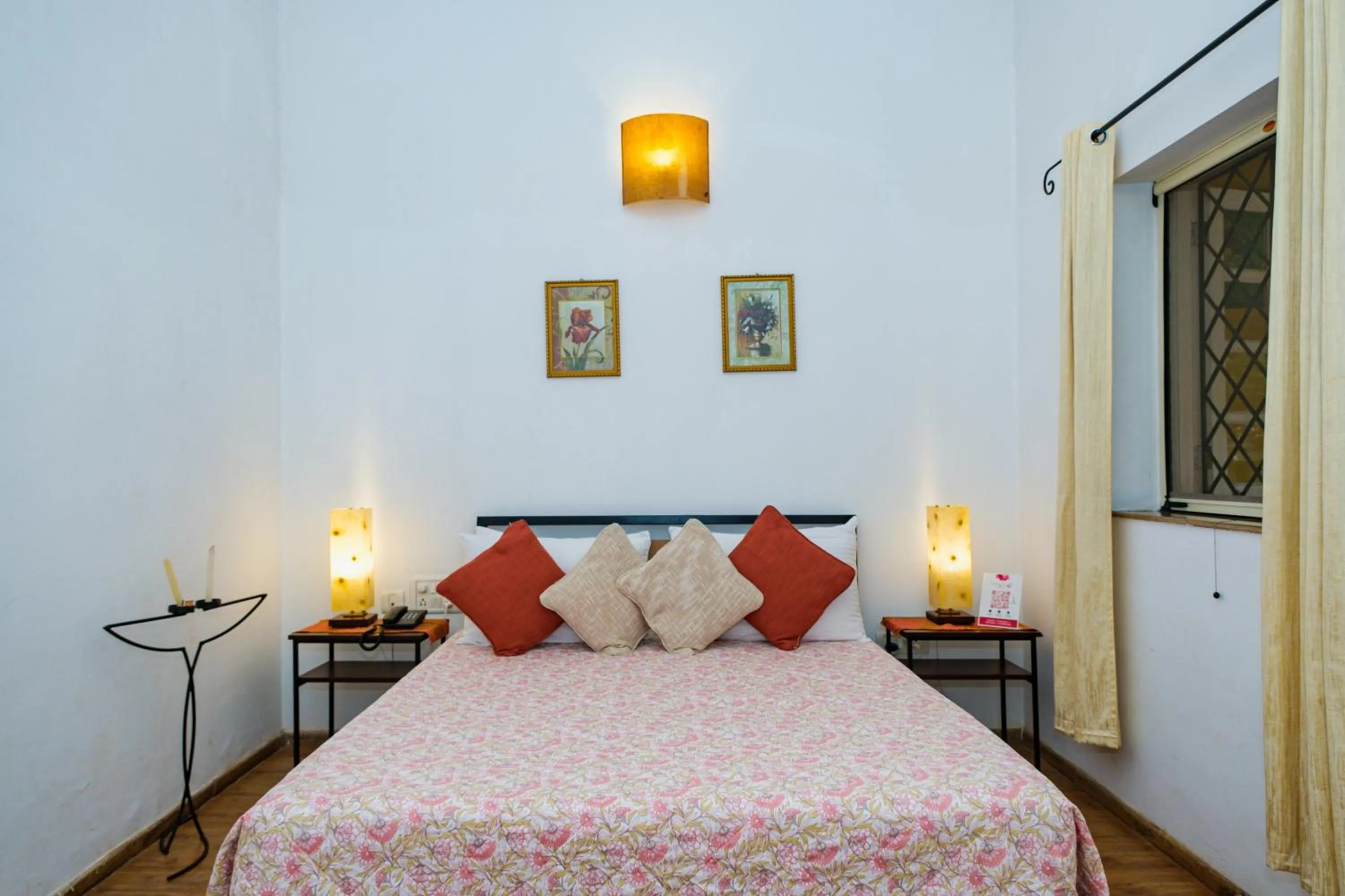 Photo of the whole room, Bed in Granpa's Inn Hotel Bougainvillea