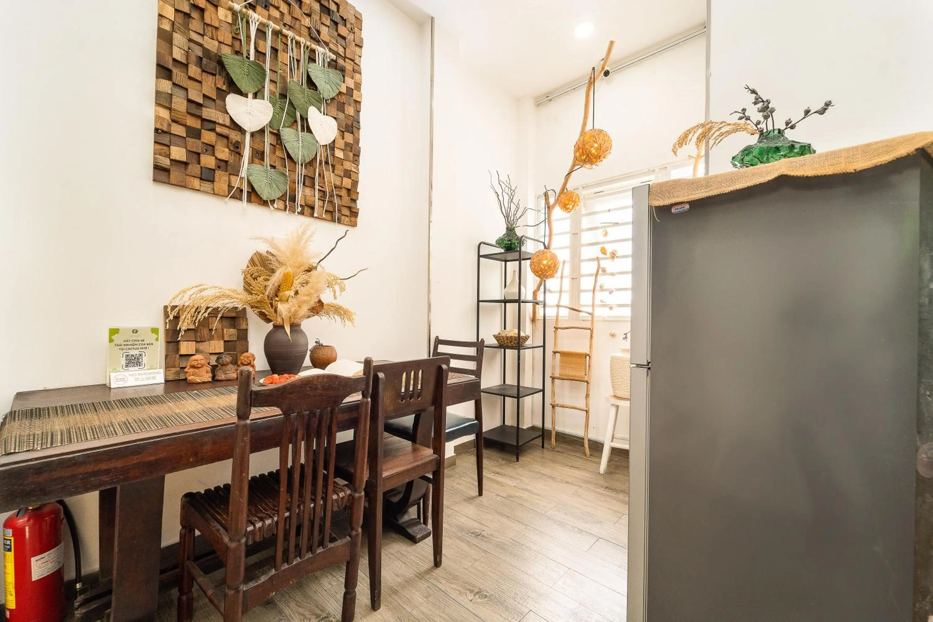 Kitchen or kitchenette in Cactusland Homestay - Tran Hung Dao