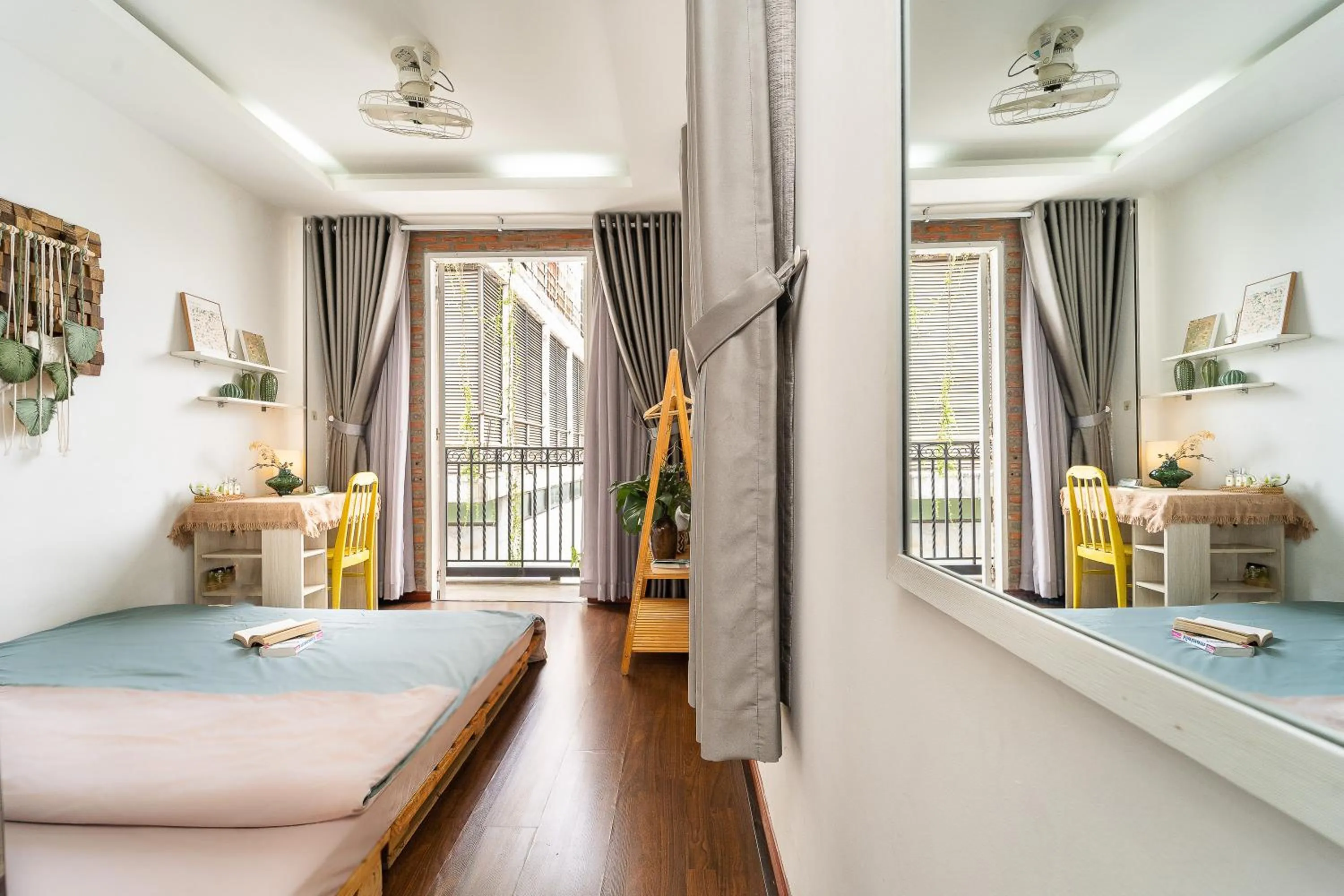 Photo of the whole room, Bed in Cactusland Homestay - Tran Hung Dao