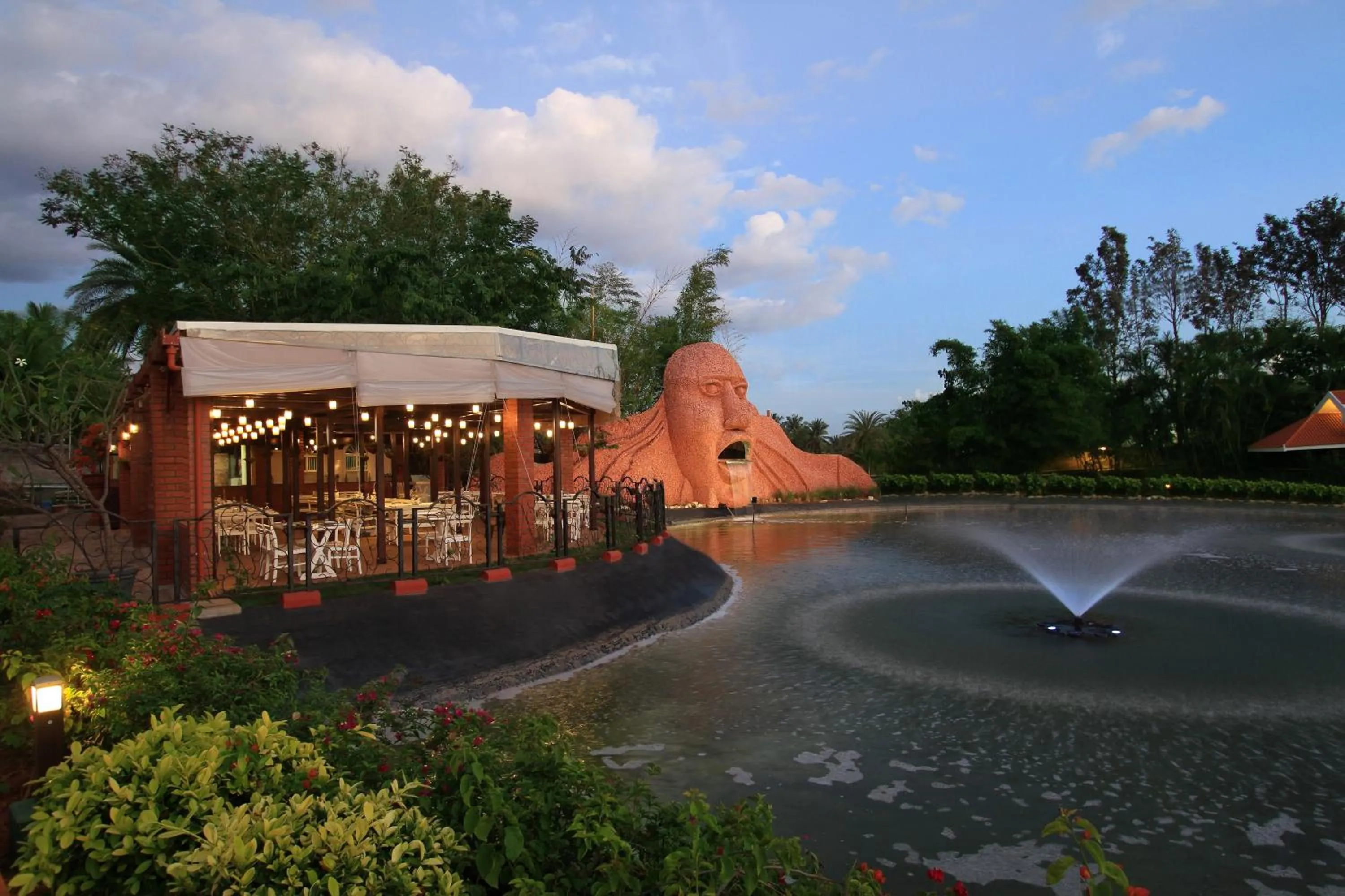 Restaurant/places to eat in Silent Shores Resort & Spa