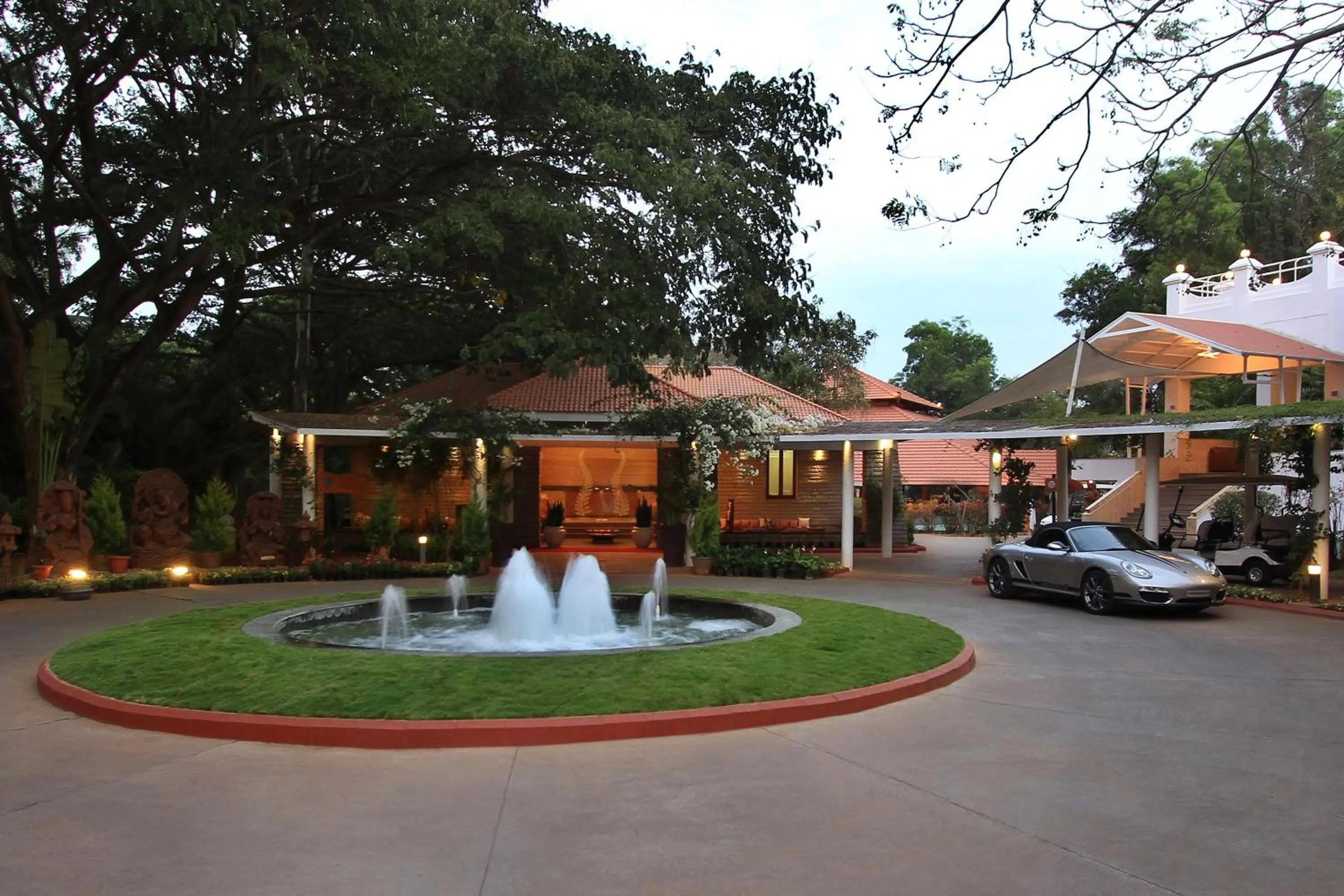Facade/entrance in Silent Shores Resort & Spa