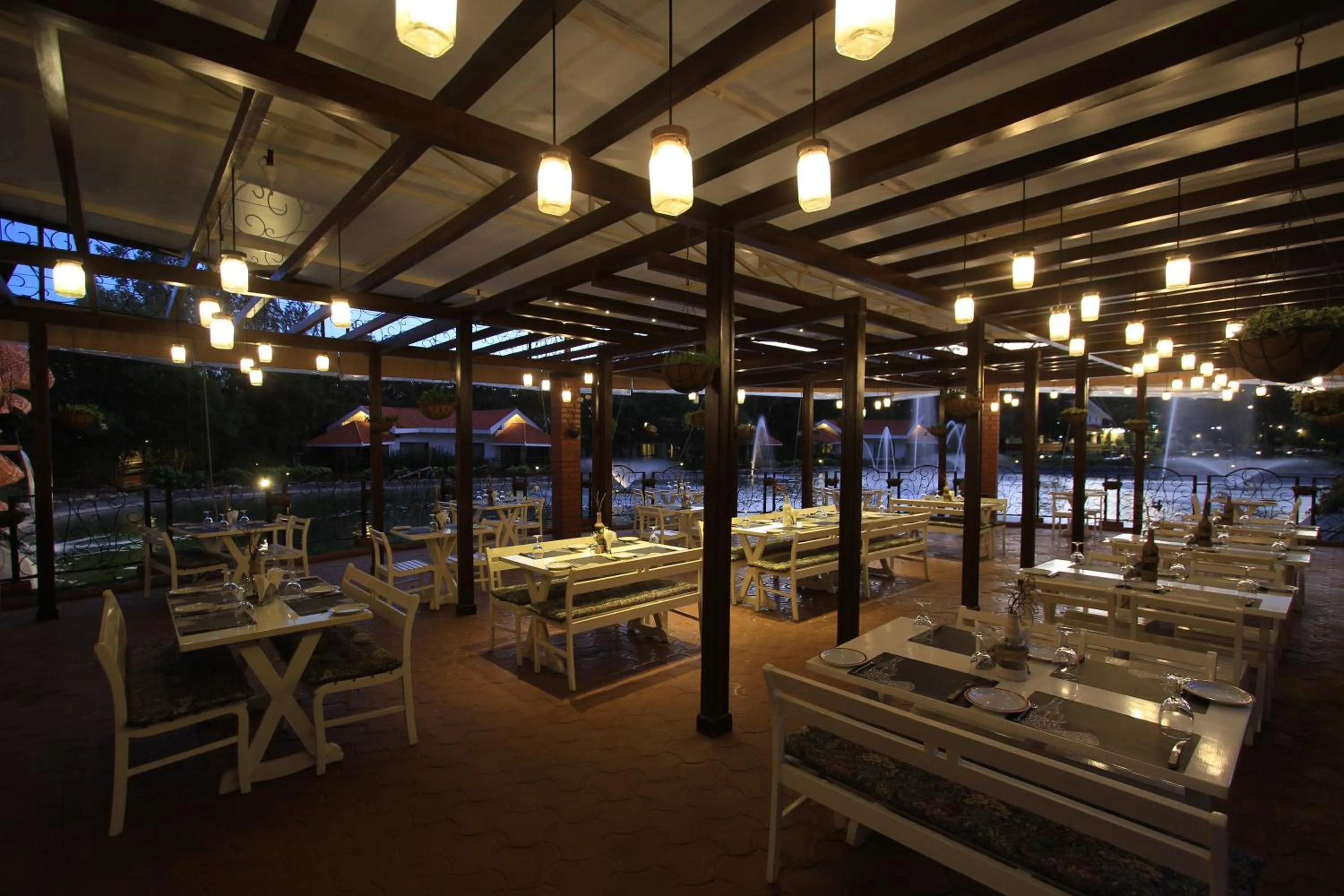 Restaurant/places to eat in Silent Shores Resort & Spa