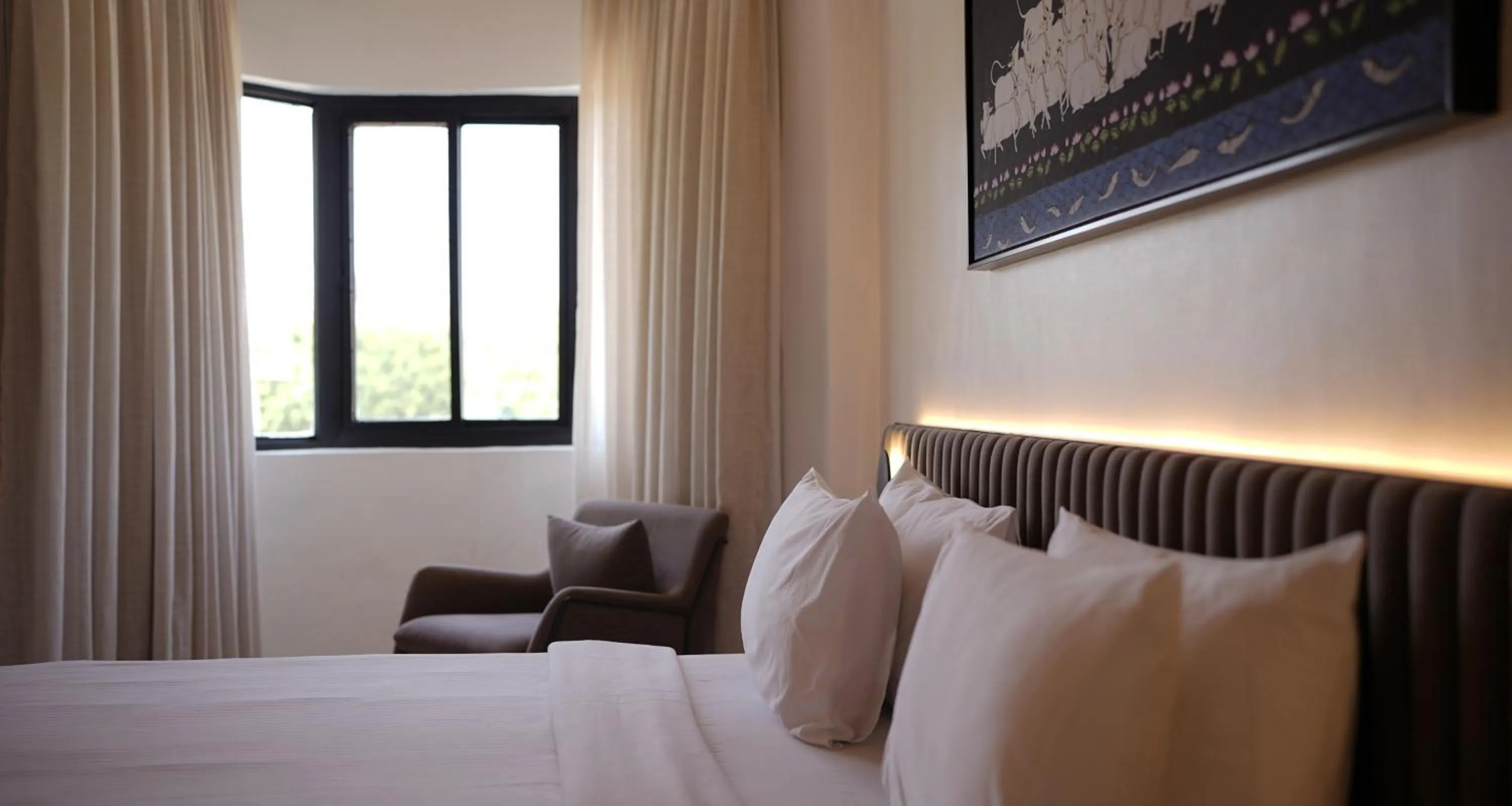 Bed in Best Western Resort Country Club