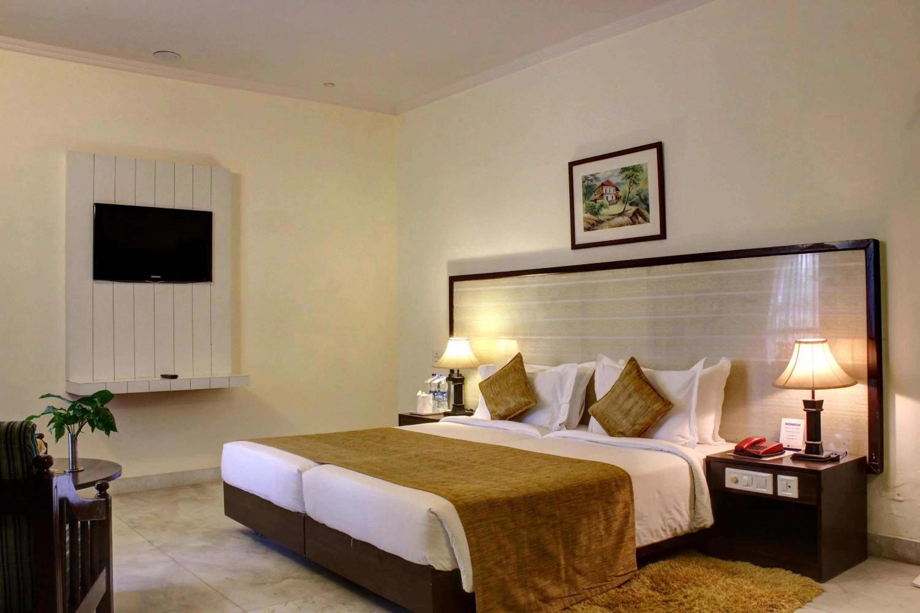 Bedroom, Bed in Best Western Resort Country Club