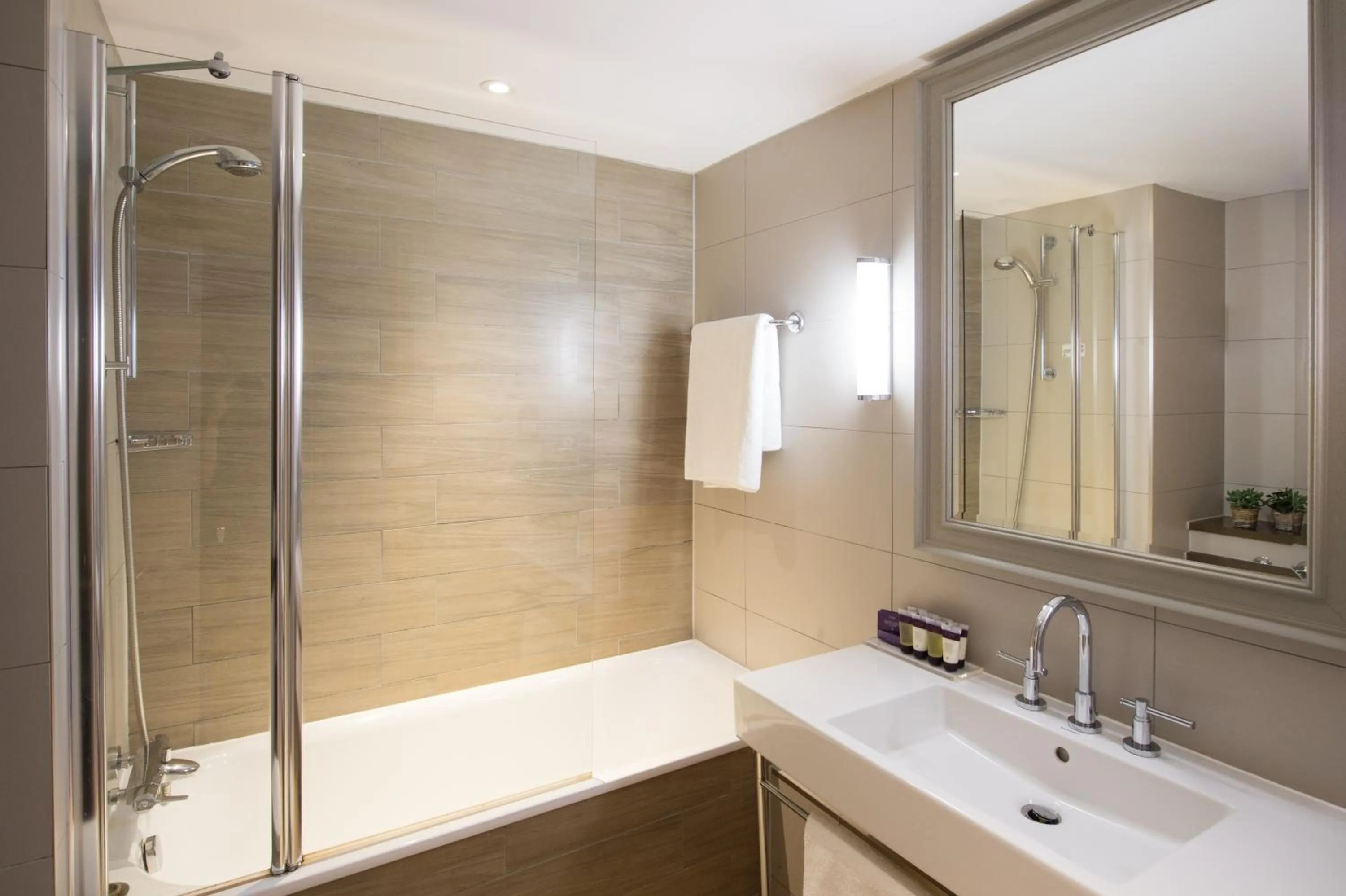 Bathroom in The Belfry Hotel & Resort