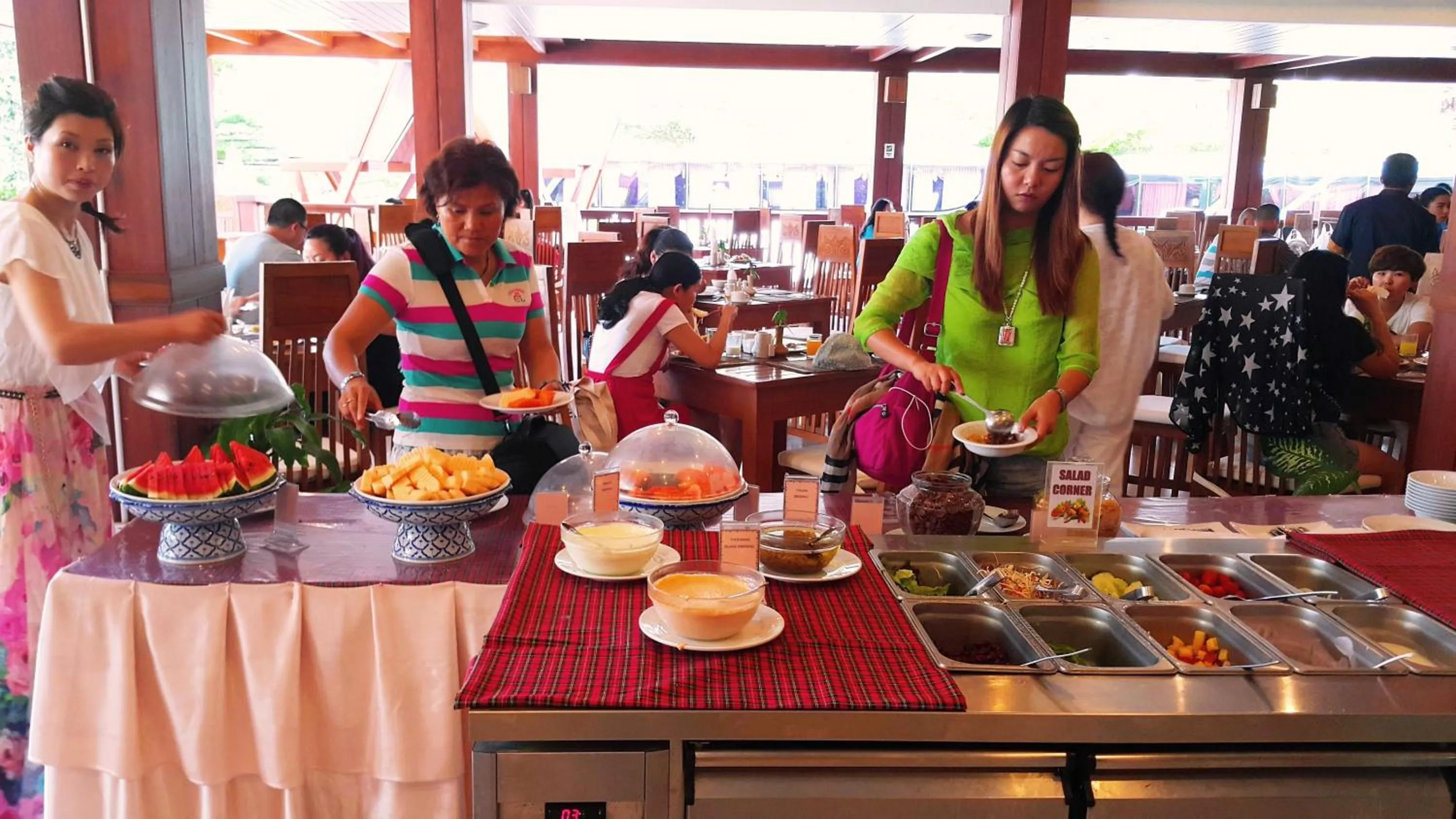 Restaurant/places to eat in Princess Seaview Resort & Spa - SHA Plus