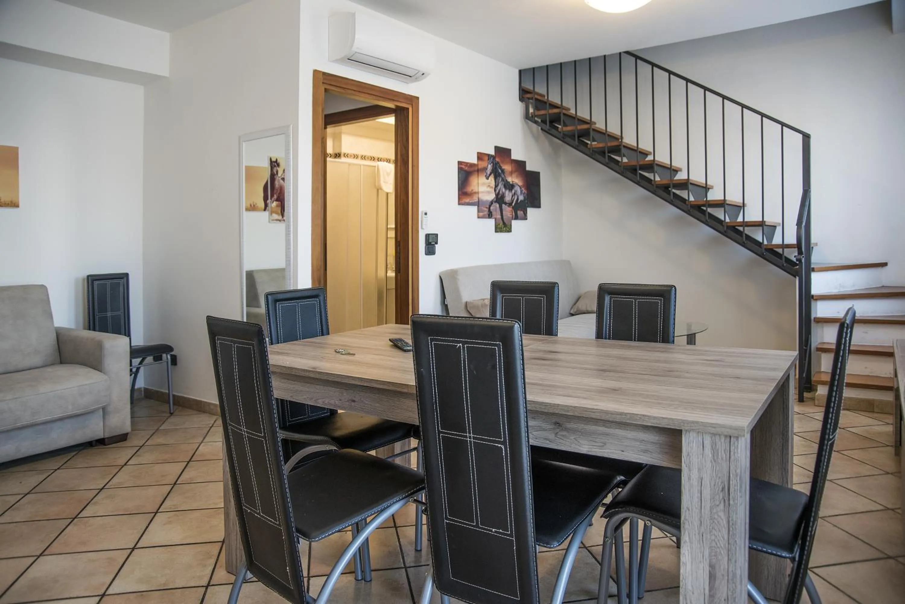 Dining area in Residenza Meeting