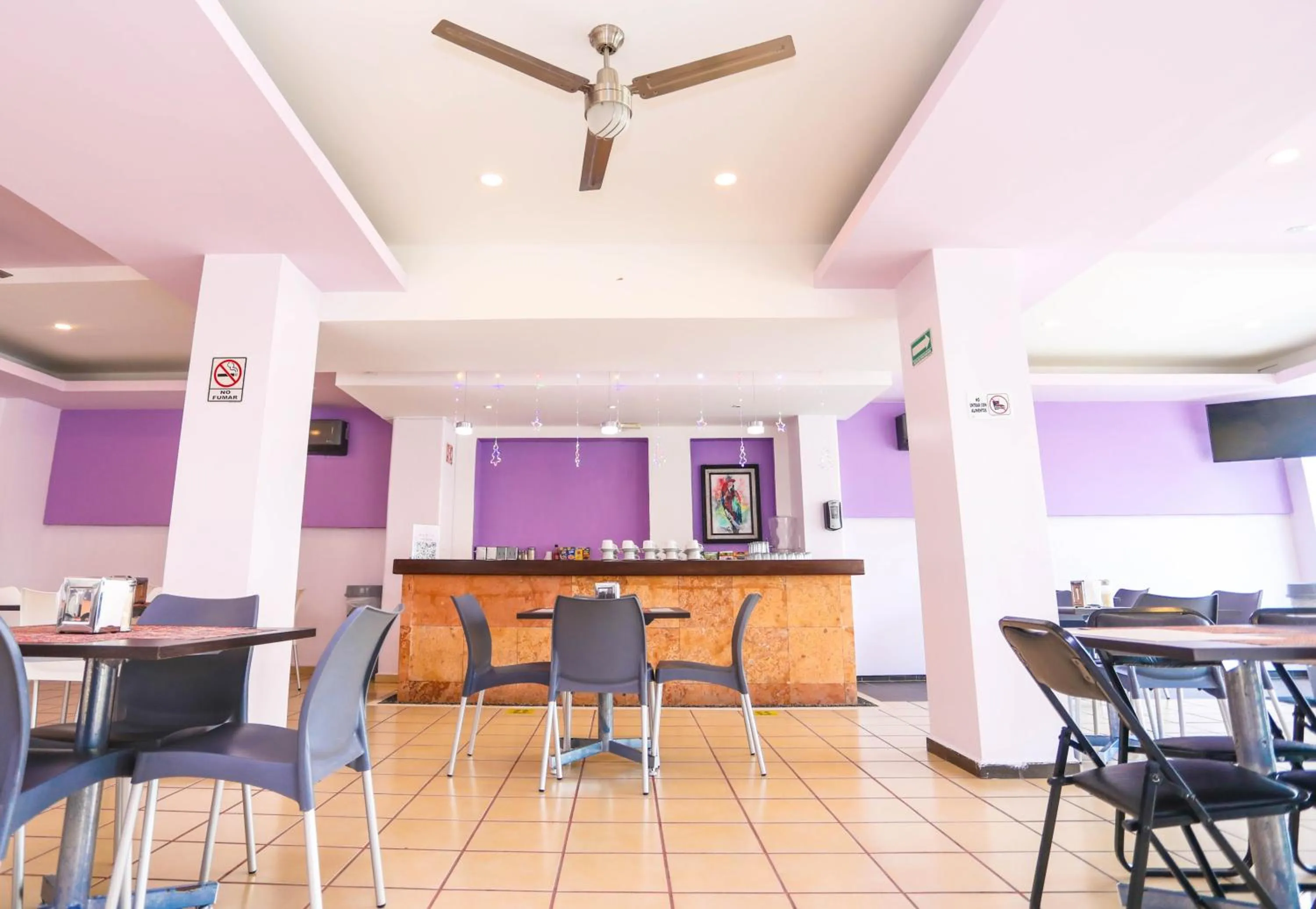 Restaurant/places to eat in Hotel Kavia