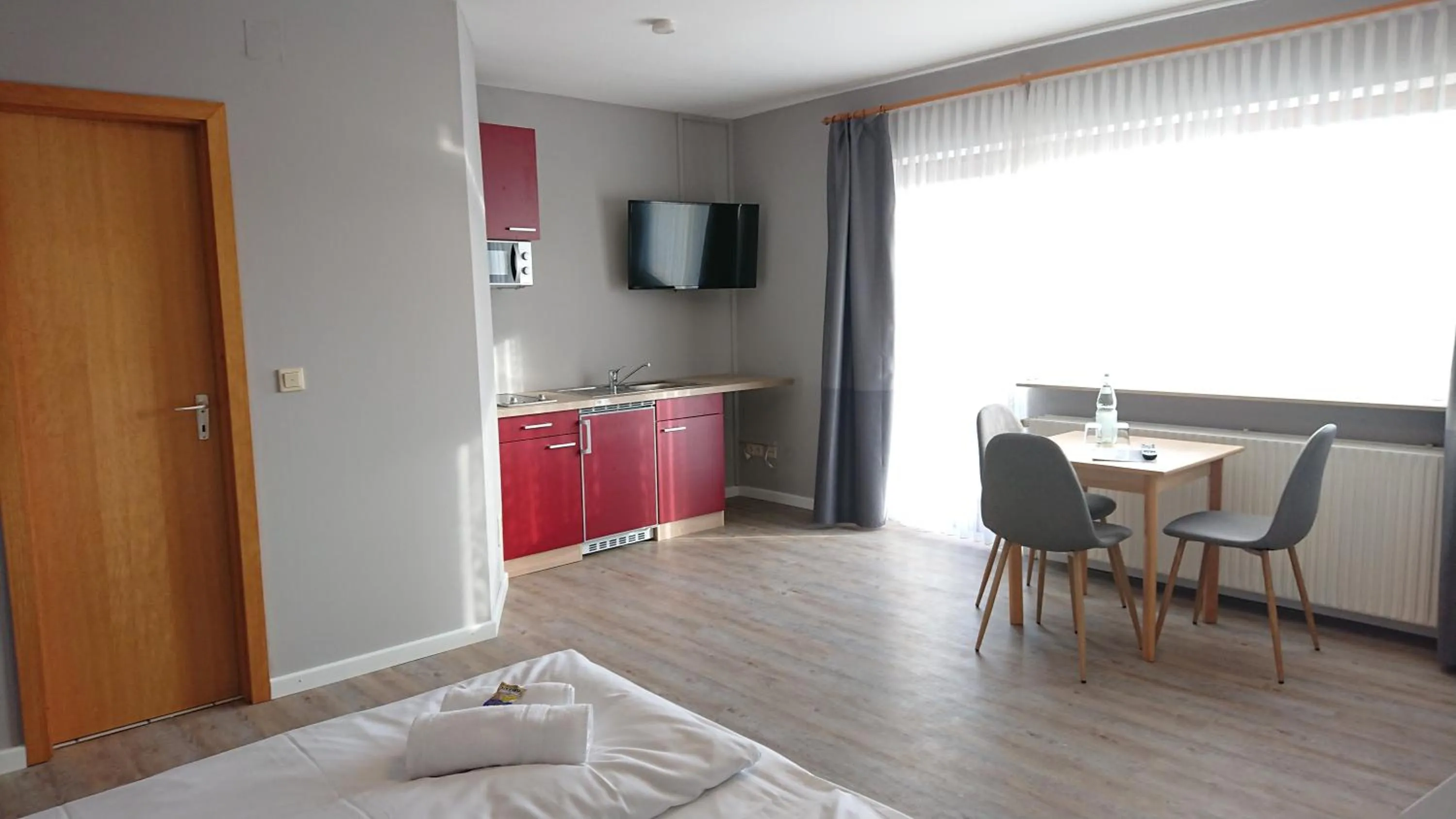 Kitchen or kitchenette in Ostseehotel Kappeln by team SchleiFee