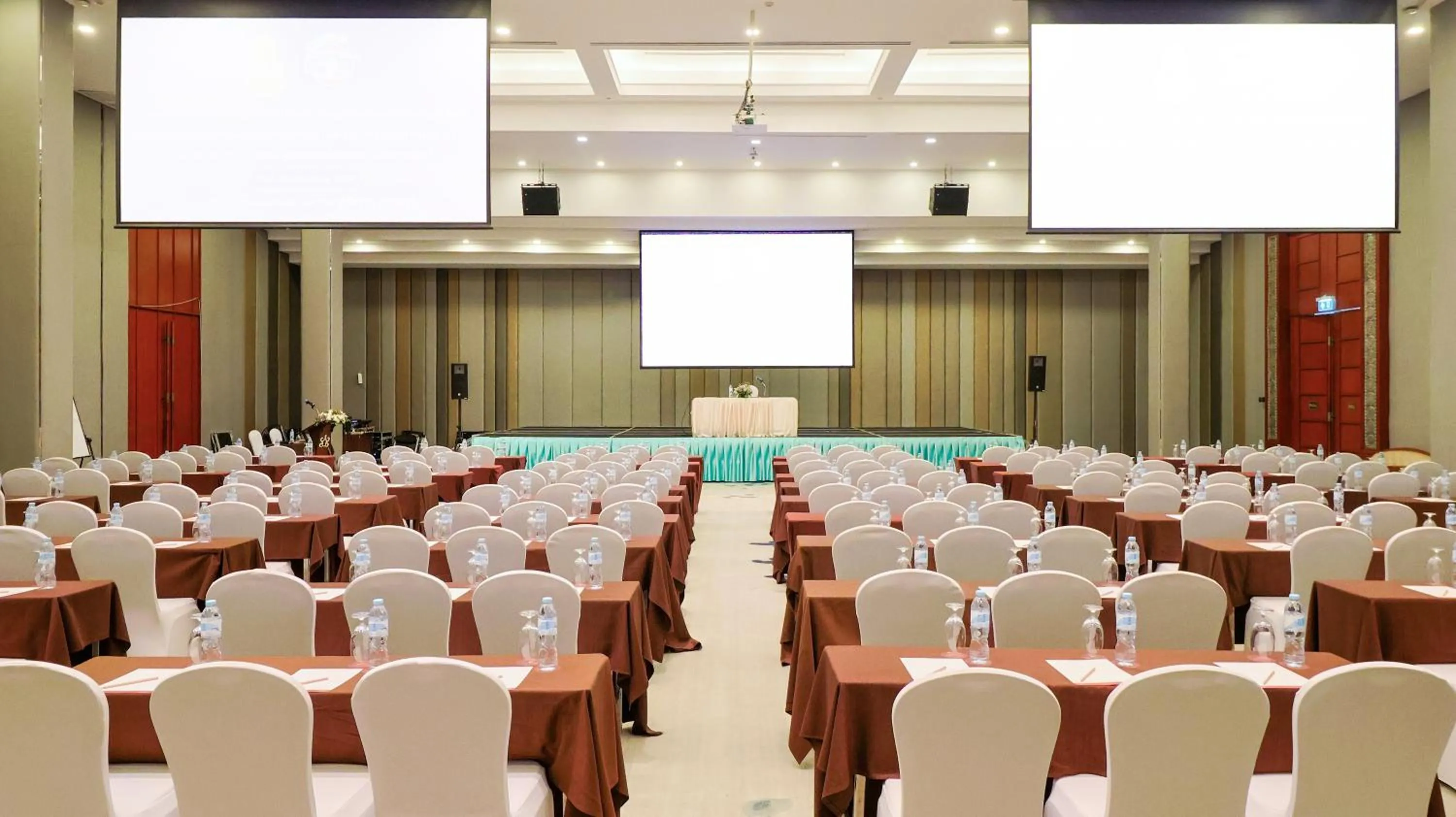 Banquet/Function facilities in Tawa Ravadee Resort Prachinburi, a member of WorldHotels Distinctive