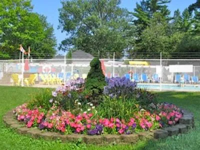 Garden in Wasaga Beach Inn And Cottages