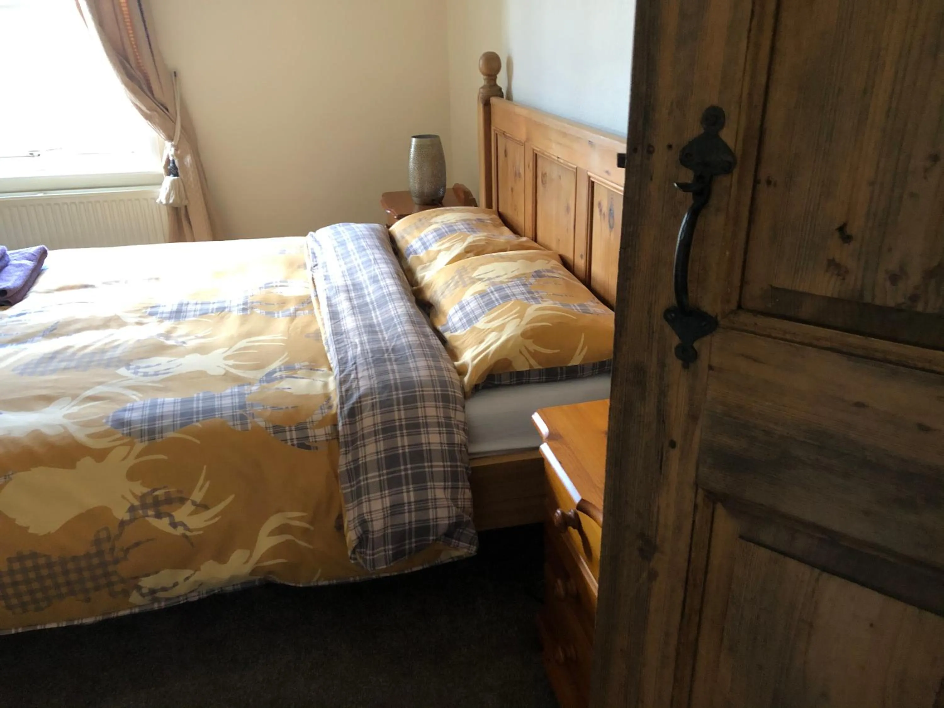 Bed in Ceilidh Cottage