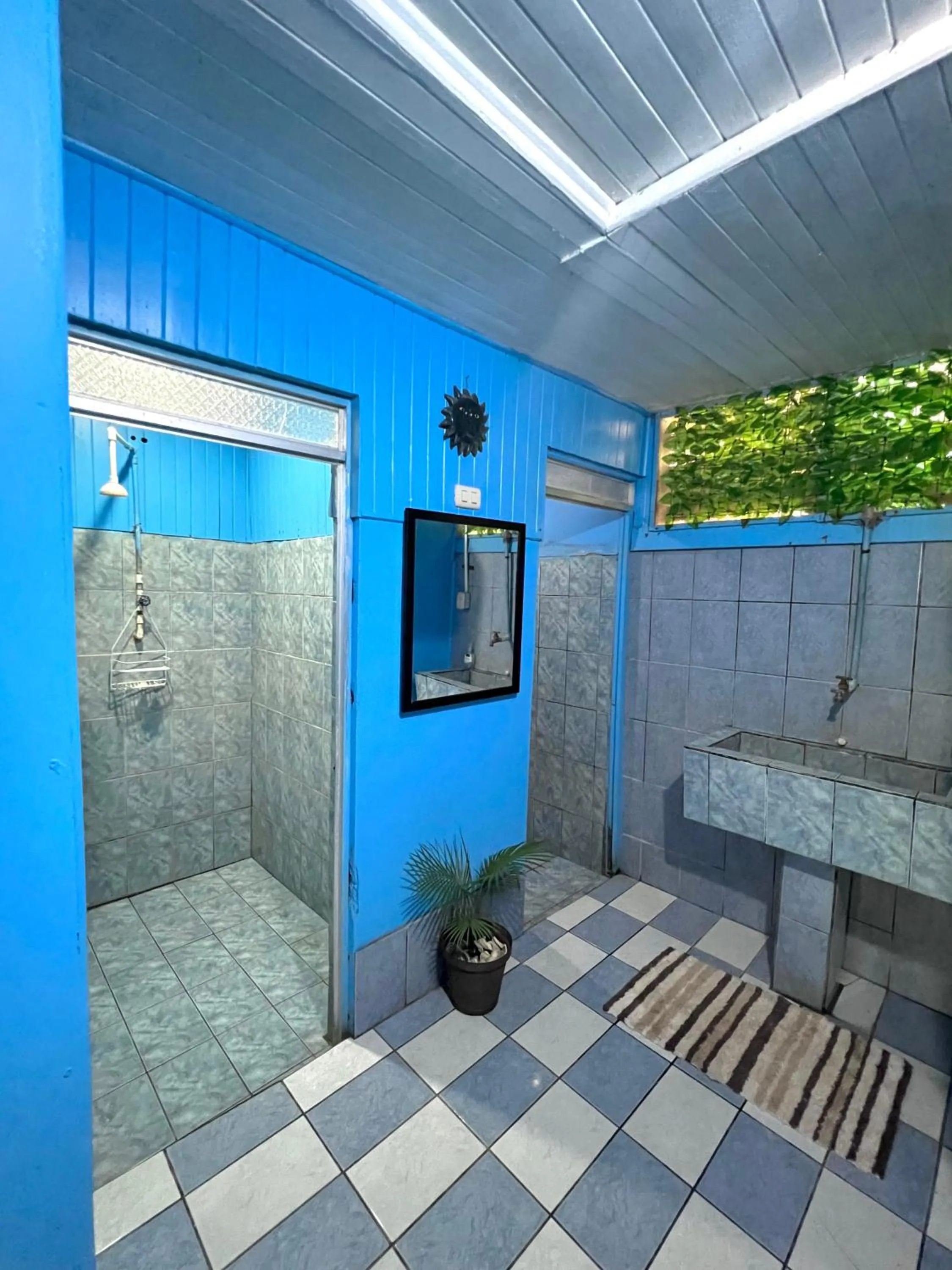 Shower in Pura Vida Hostel