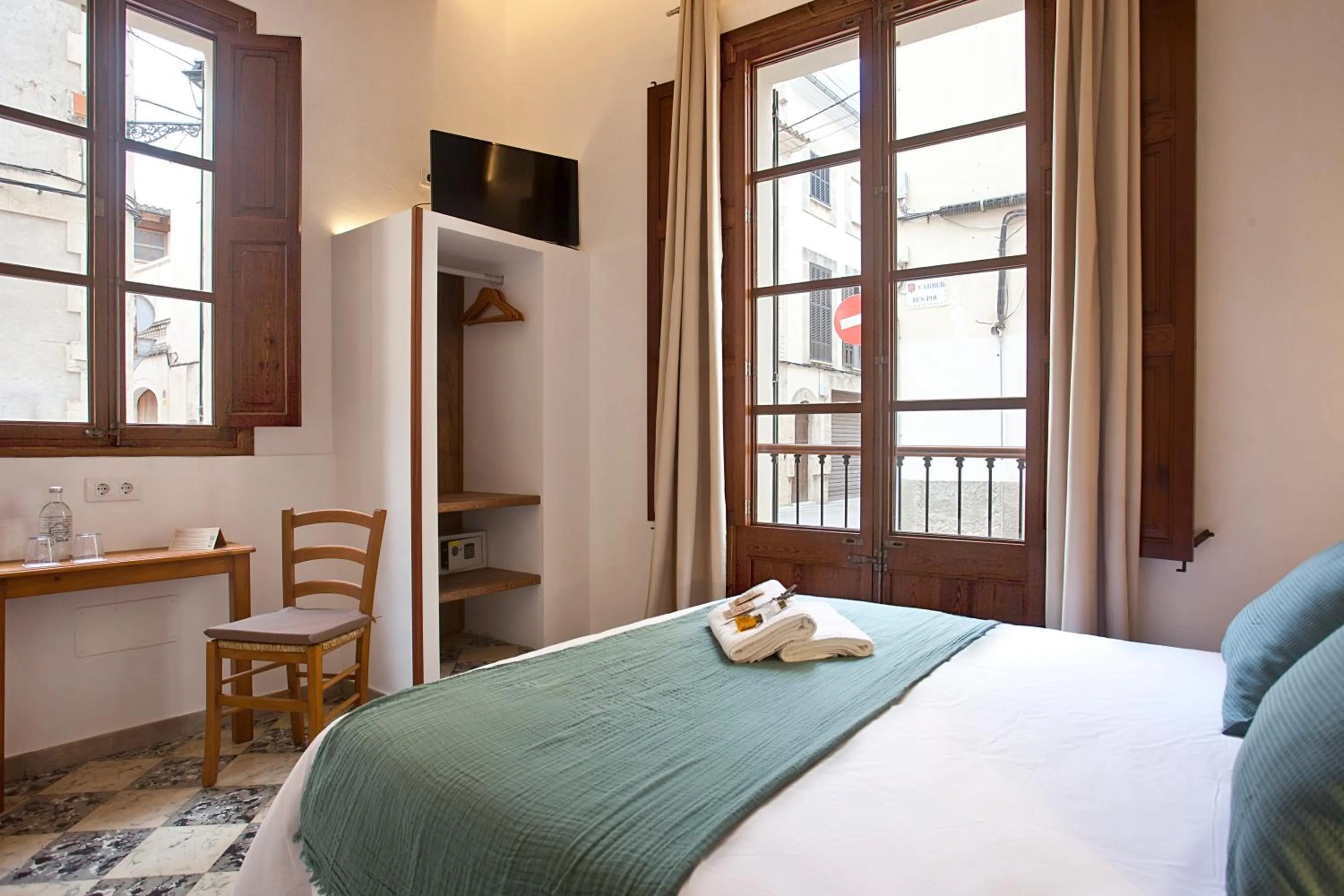 Bedroom, Bed in Casal de Petra - Rooms & Pool by My Rooms Hotels TI