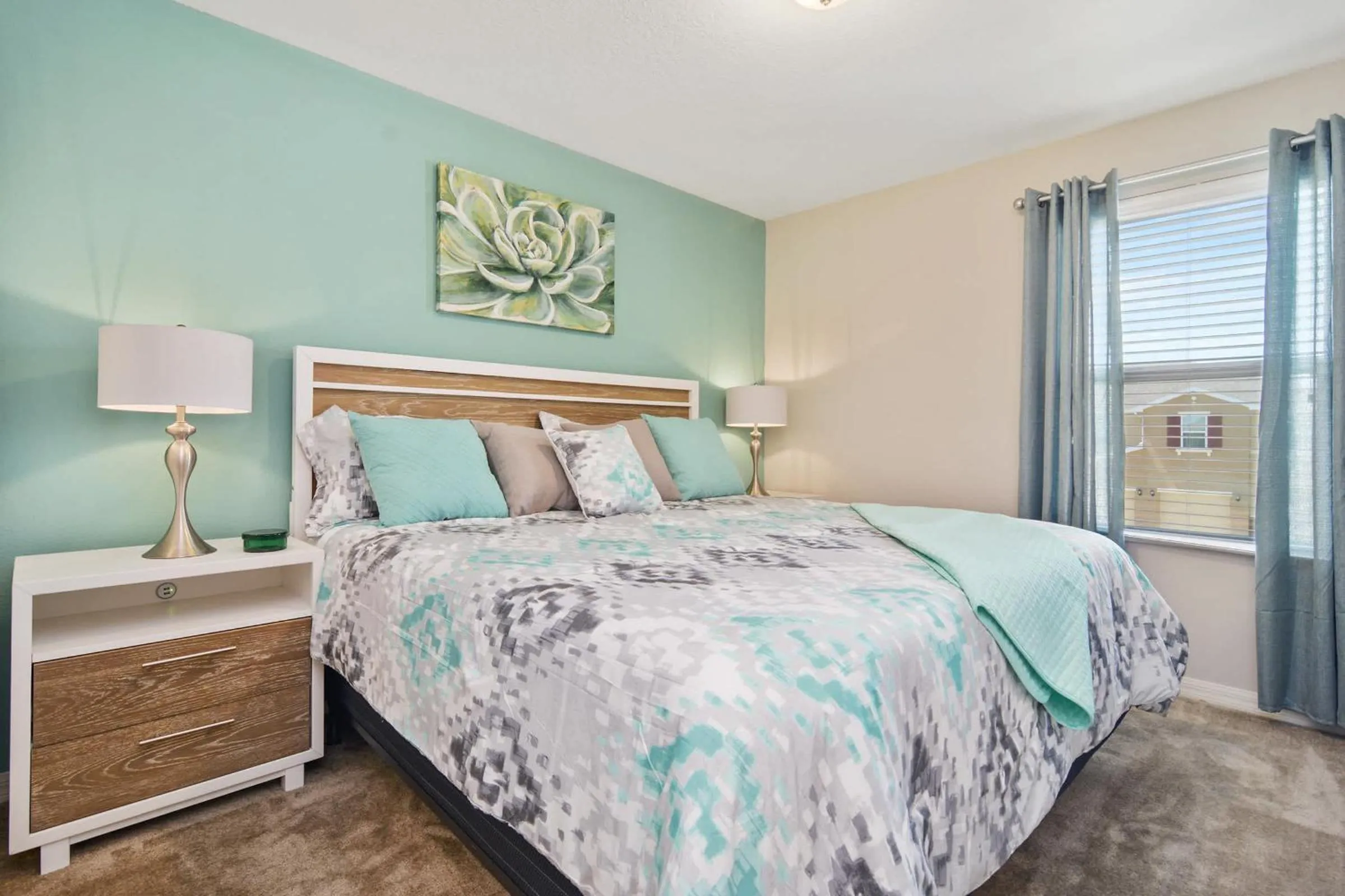 Bed in Four Bedroom w/ GameRoom 5152A