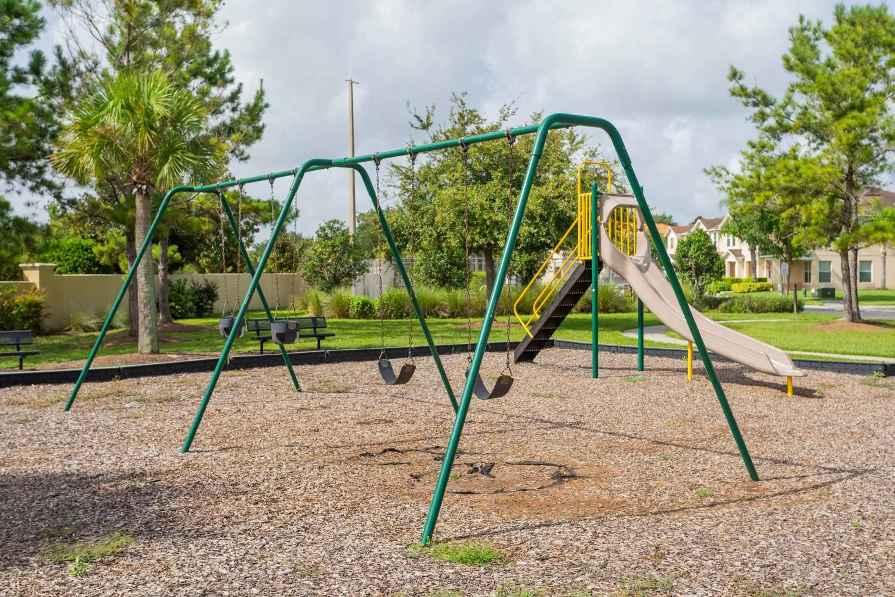 Four Bedroom w/ GameRoom 5152A