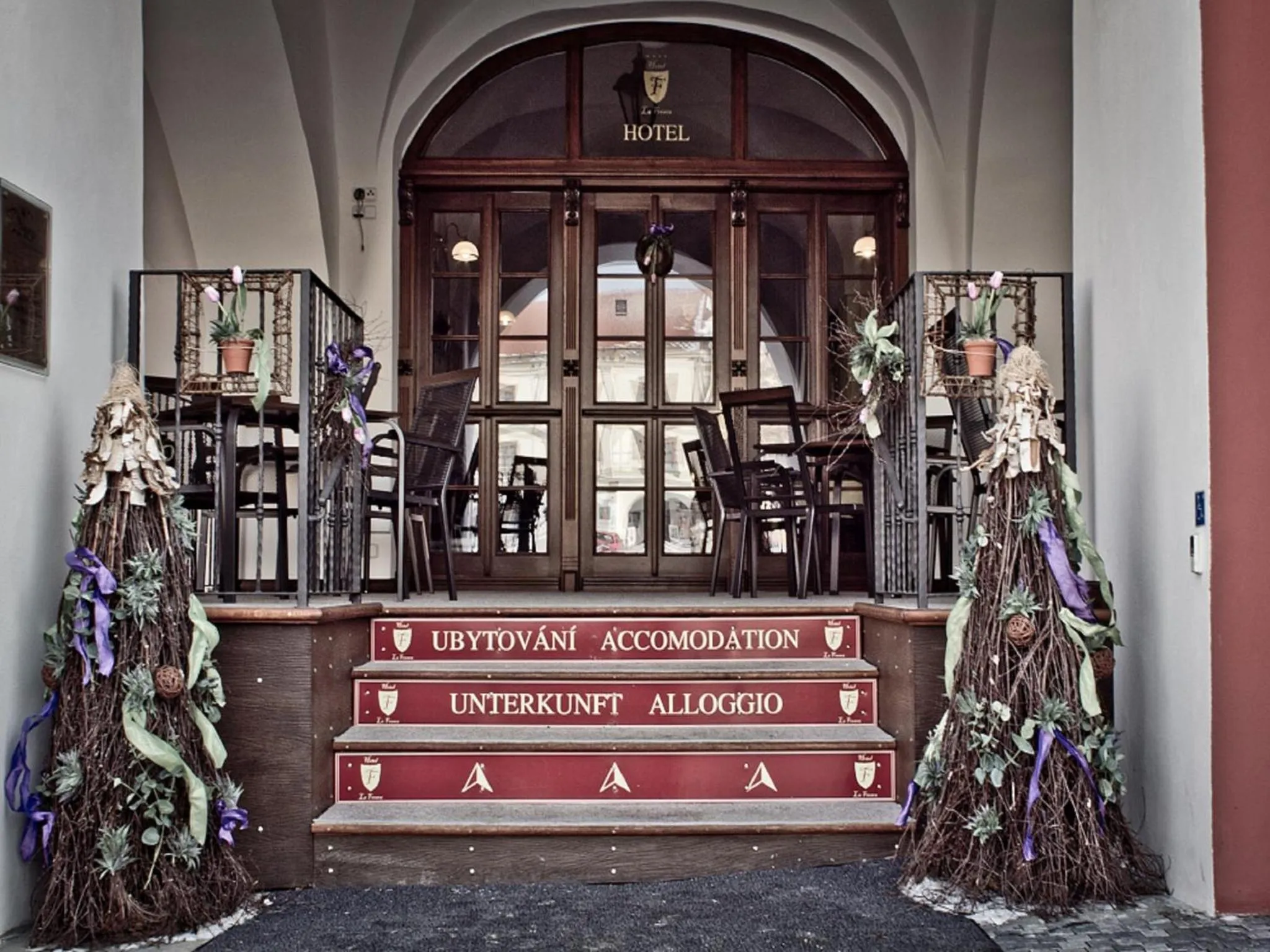 Facade/entrance in La Fresca