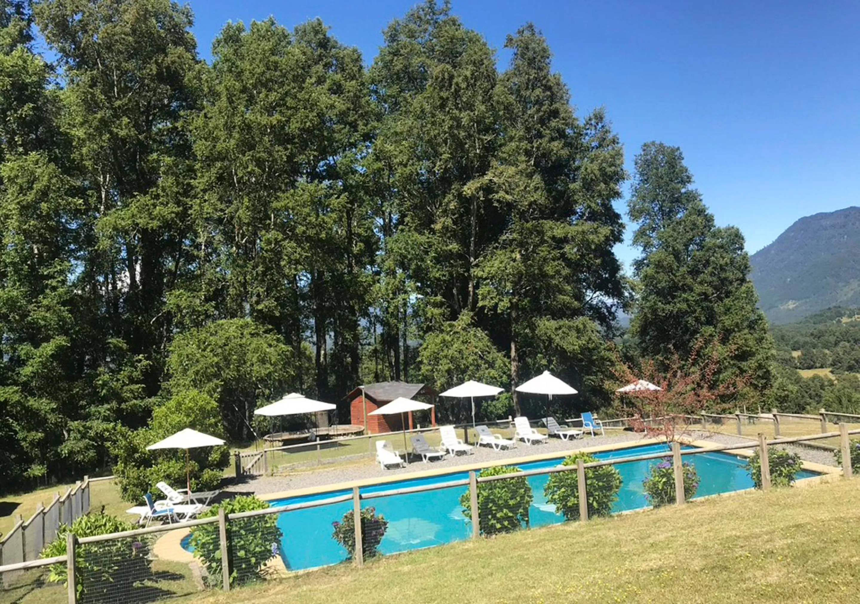 Swimming pool in Mirador Los Volcanes Lodge & Boutique