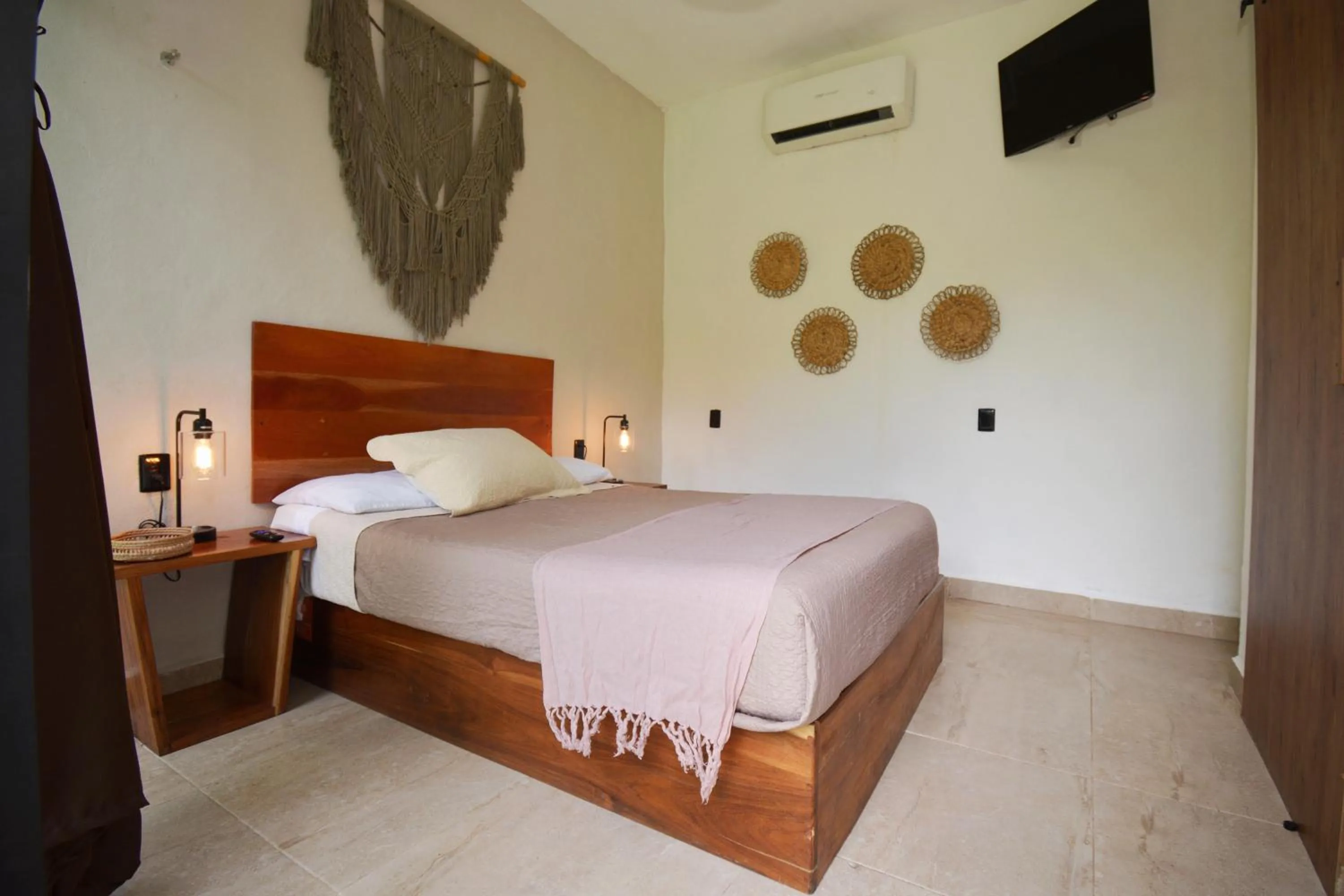 Bed in Casa Delia Hotel Downtown