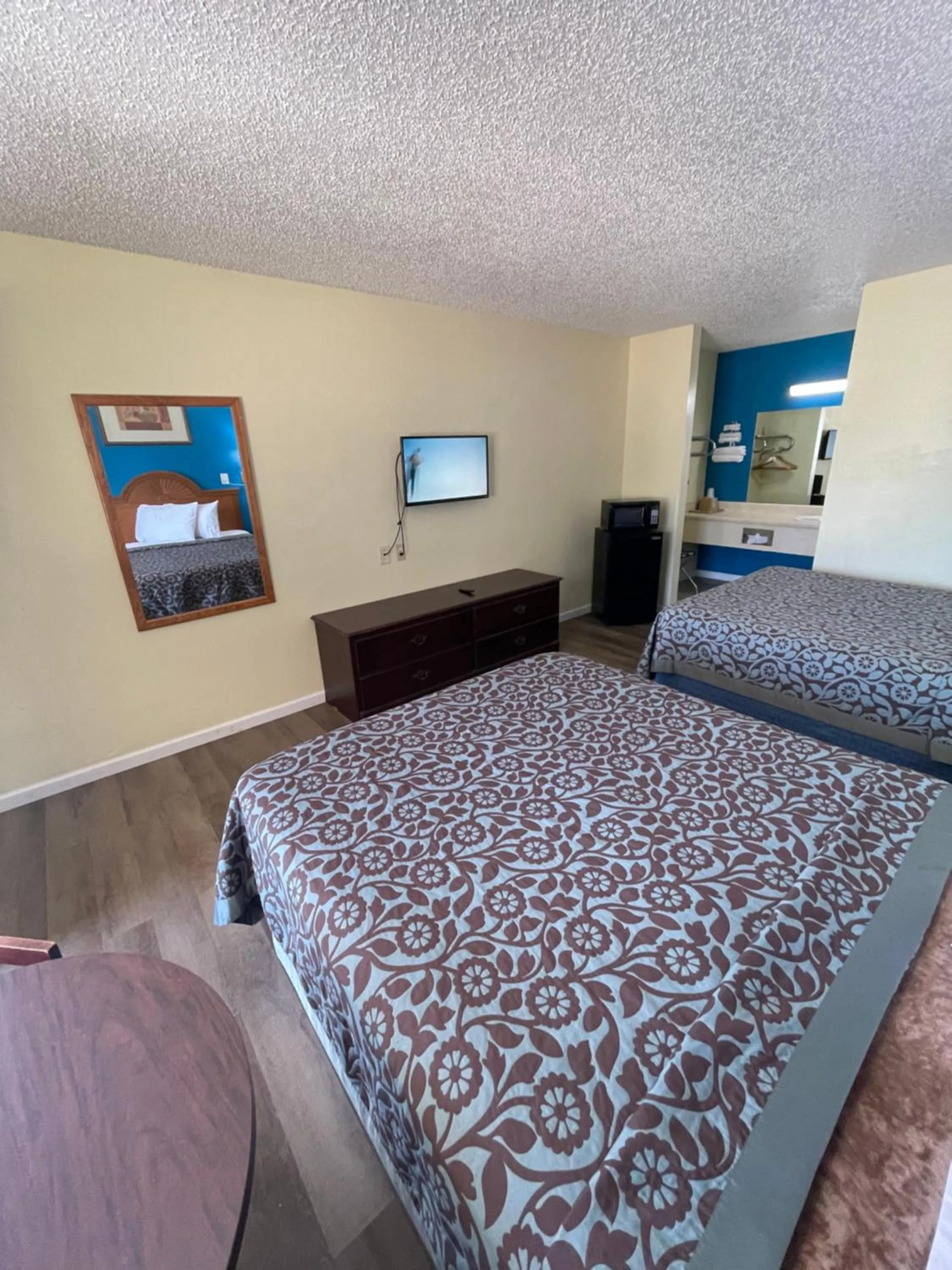 TV and multimedia, Bed in Executive Inn