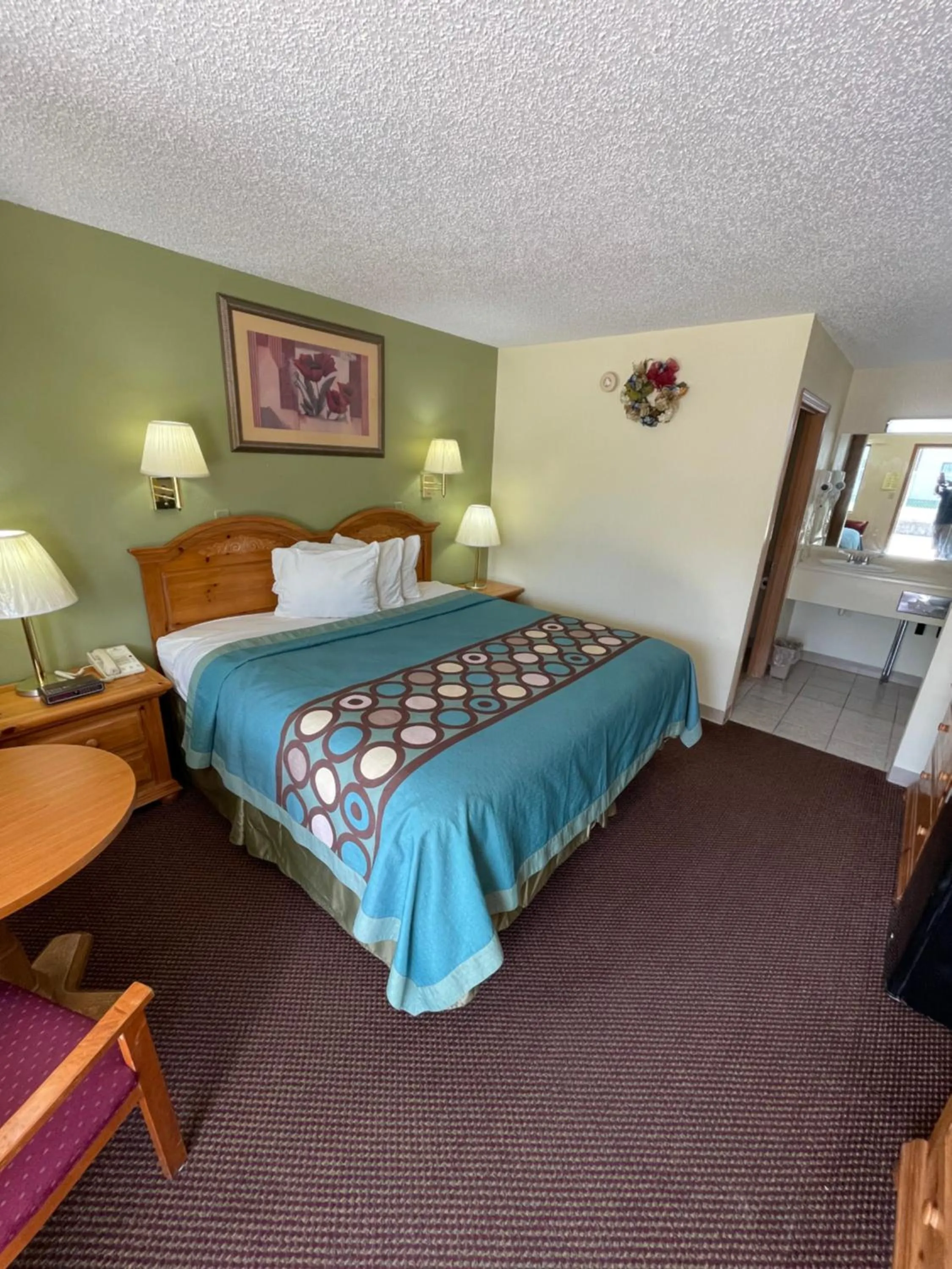 Bed in Executive Inn