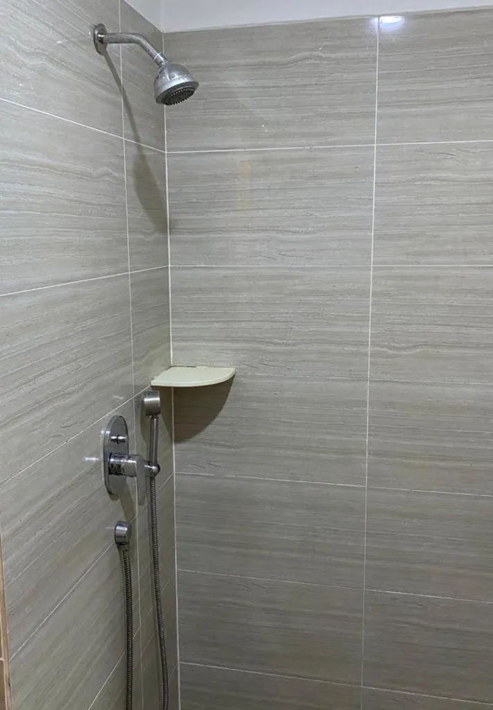 Shower in SH Hotel Kota Damansara