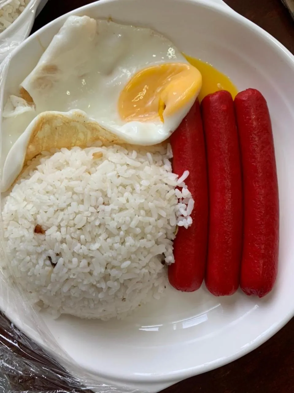 Food and drinks in Beinte Singko de Marso Apartments