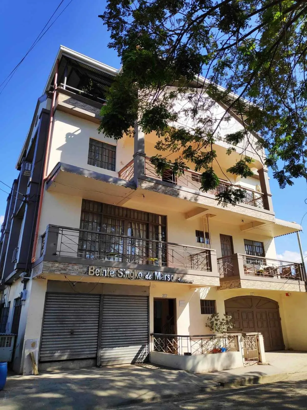 Facade/entrance in Beinte Singko de Marso Apartments