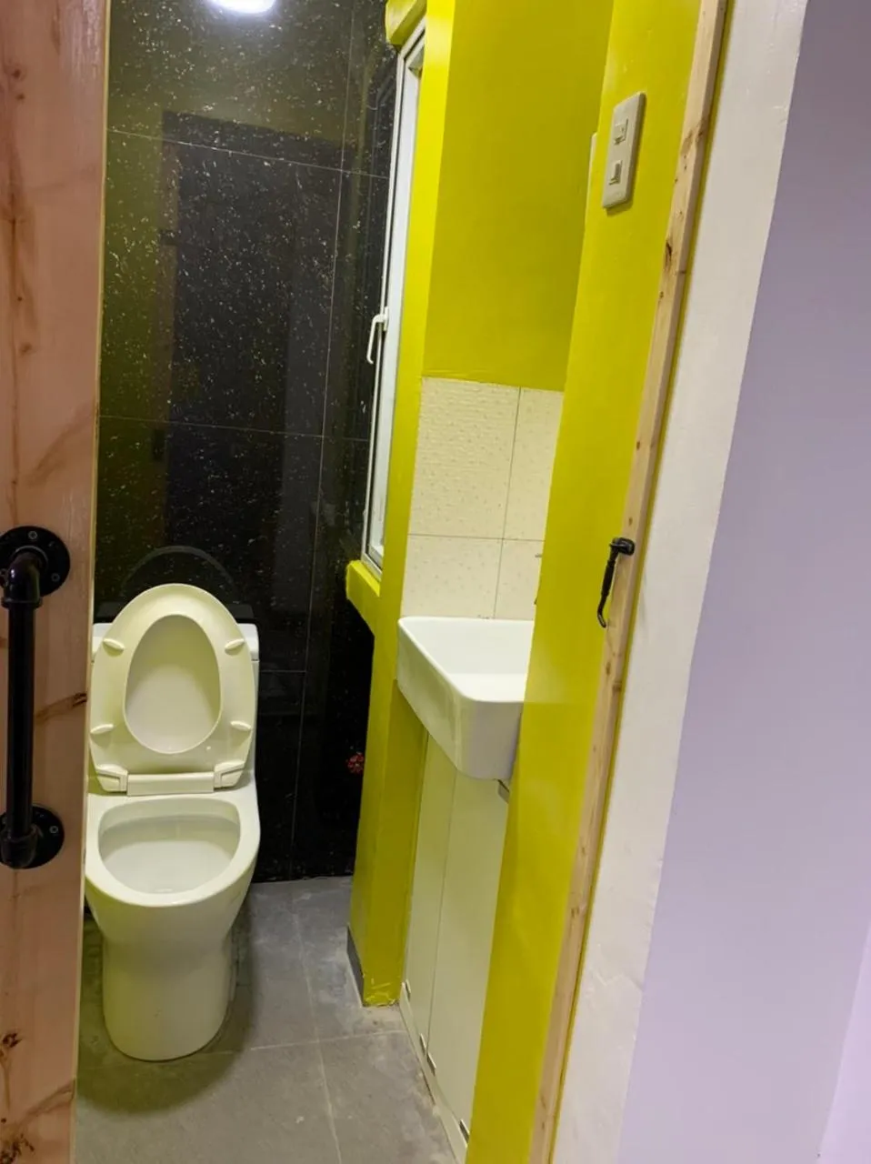 Beinte Singko de Marso Apartments