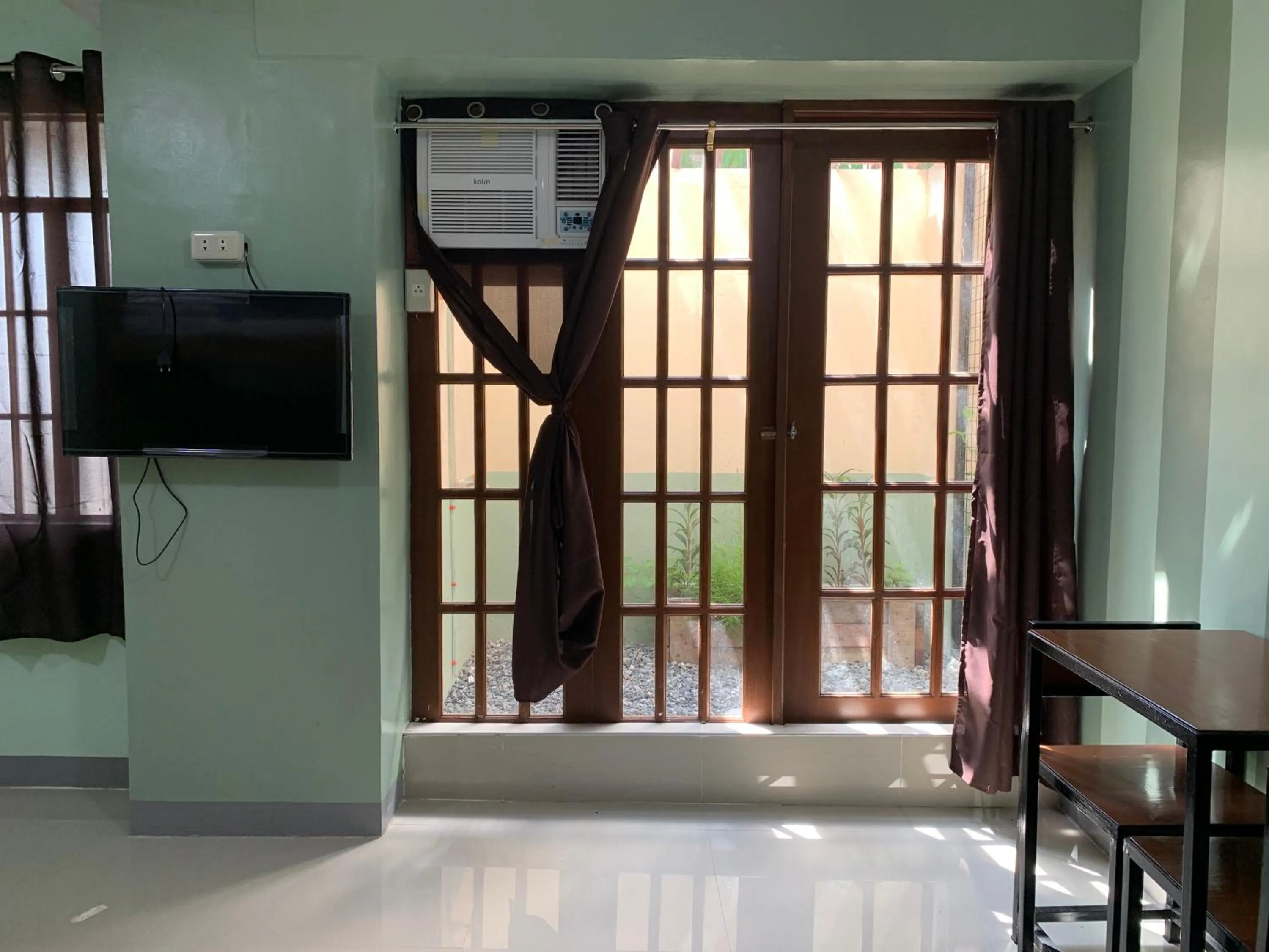 Garden in Beinte Singko de Marso Apartments