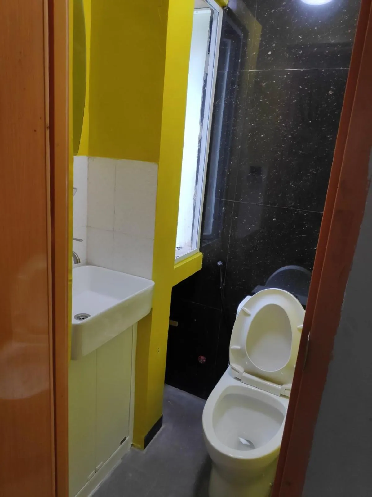 Toilet in Beinte Singko de Marso Apartments