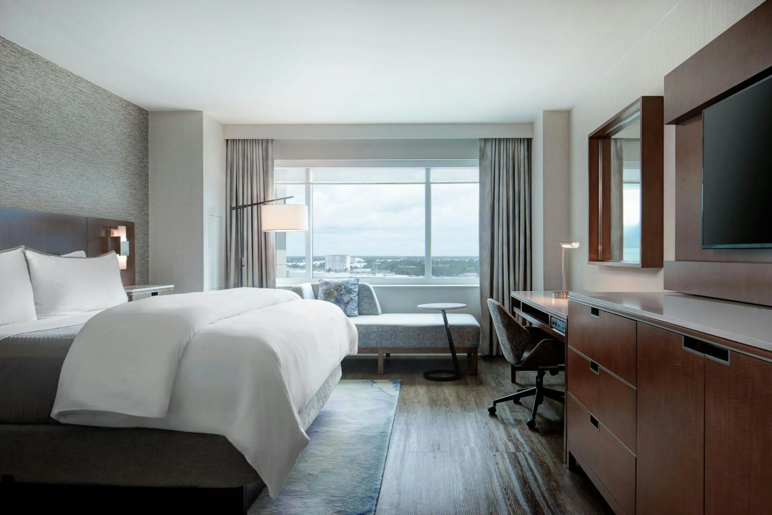 Photo of the whole room, Bed in The Westin Houston, Memorial City