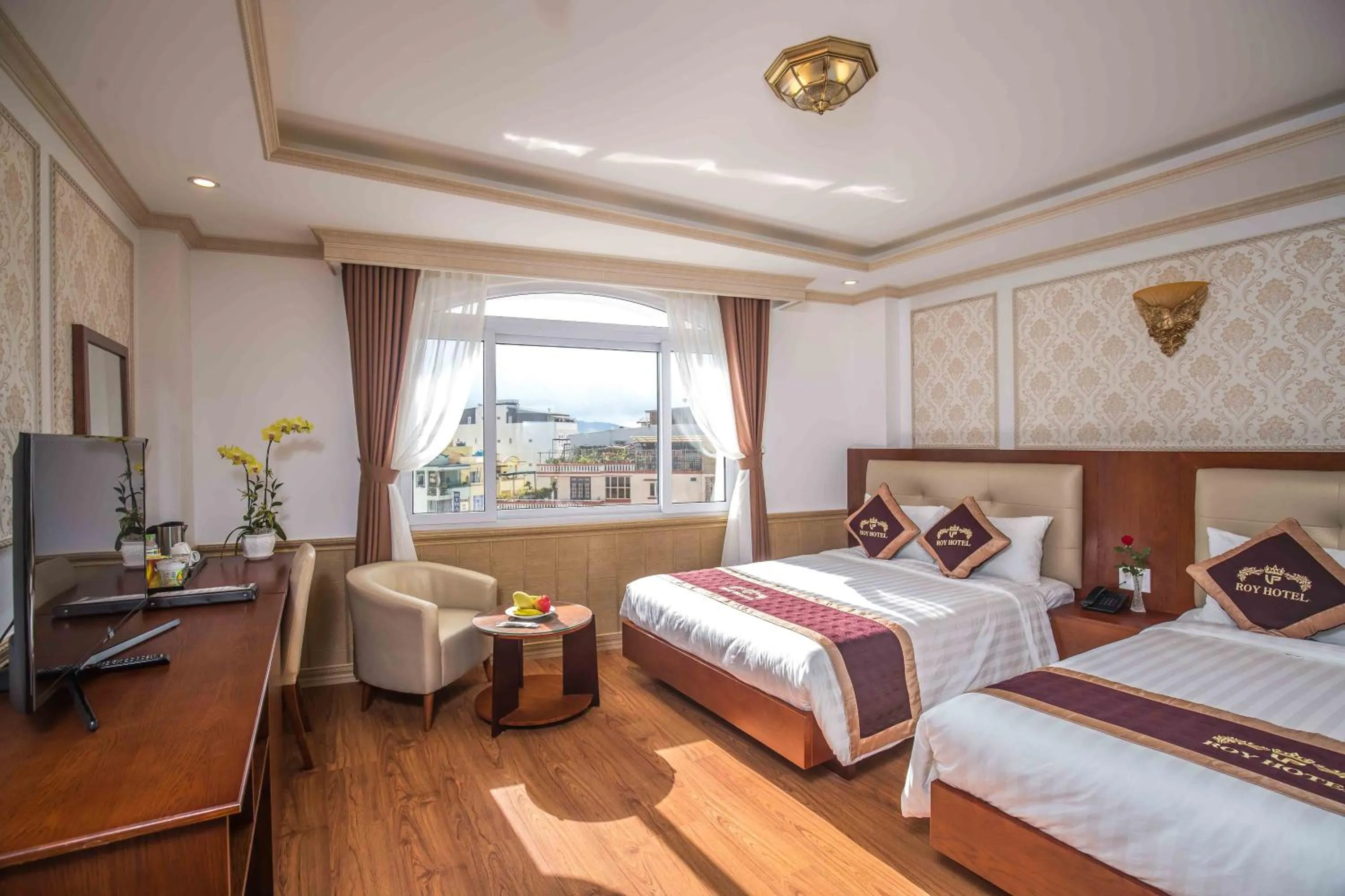 Photo of the whole room, Bed in Roy Dala Hotel