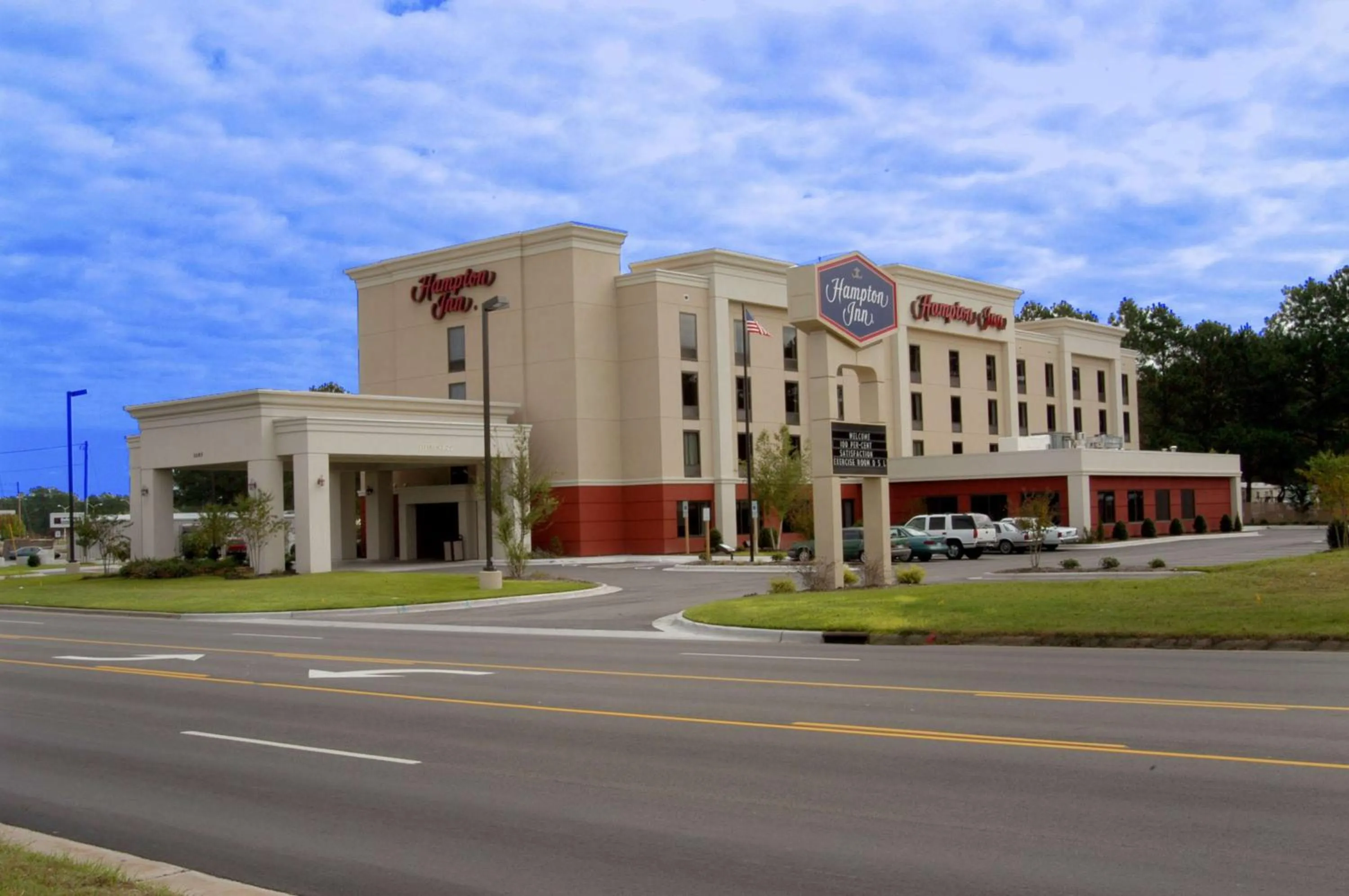 Property building in Hampton Inn Washington