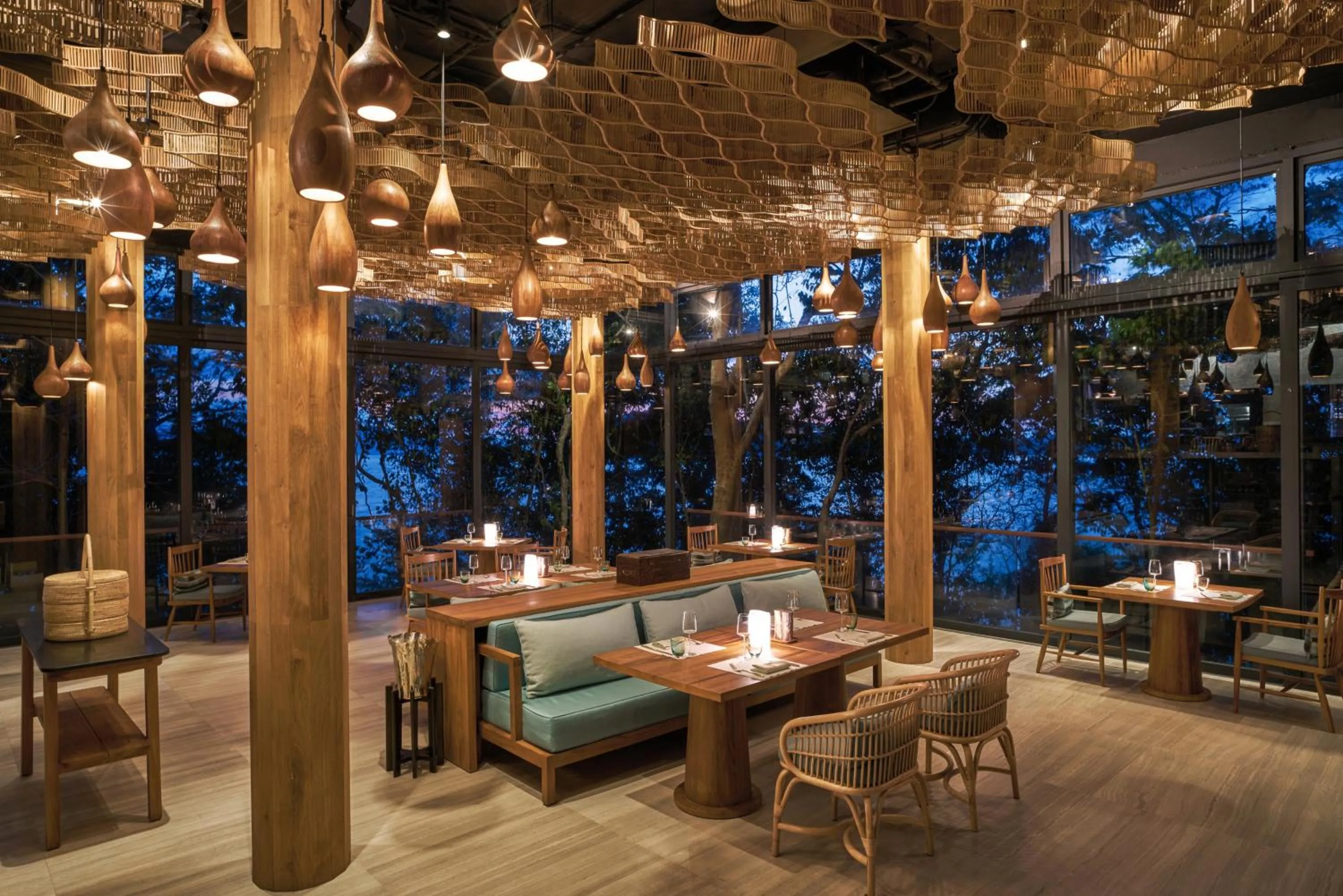 Restaurant/places to eat in Six Senses Krabey Island