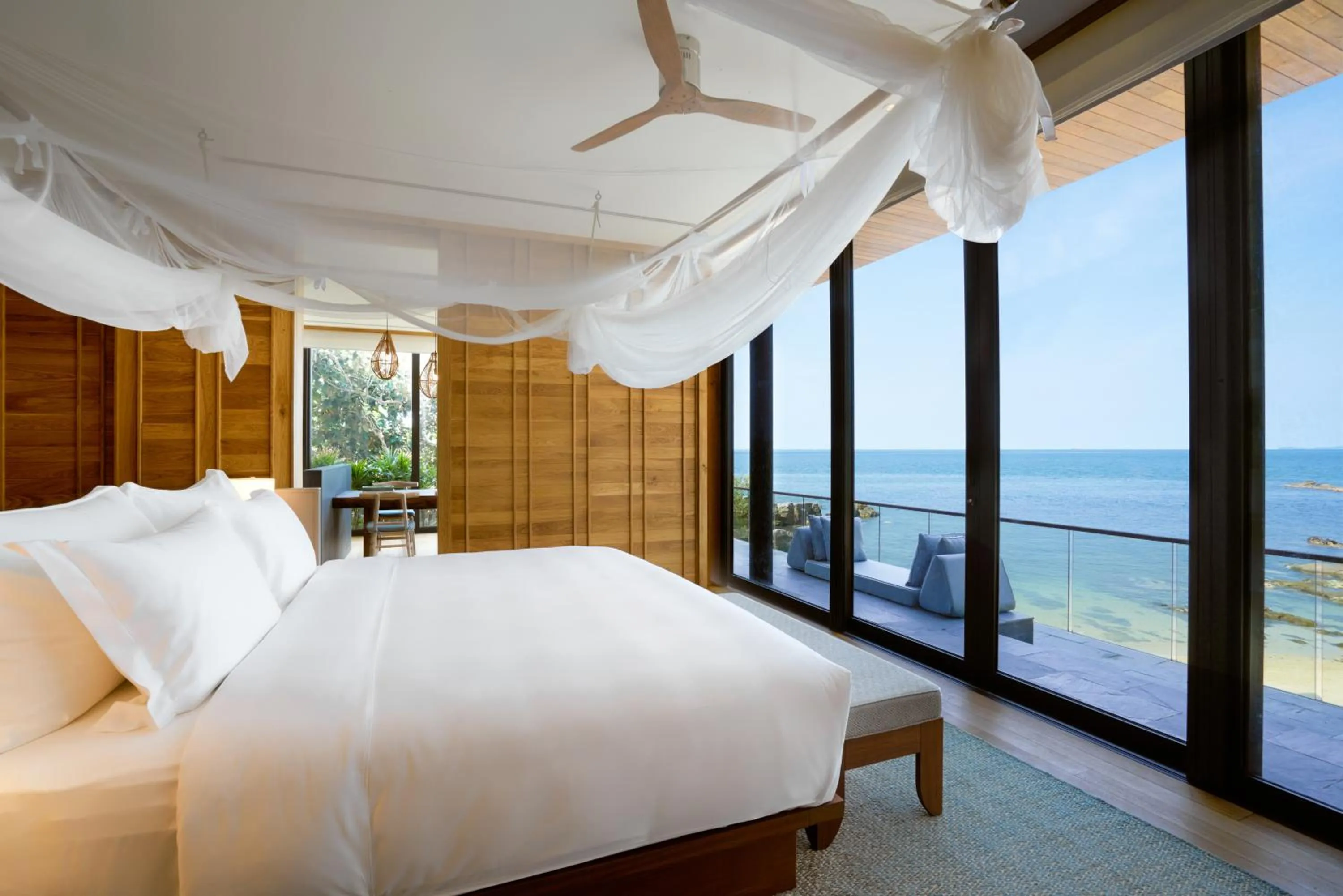 Bedroom, Bed in Six Senses Krabey Island